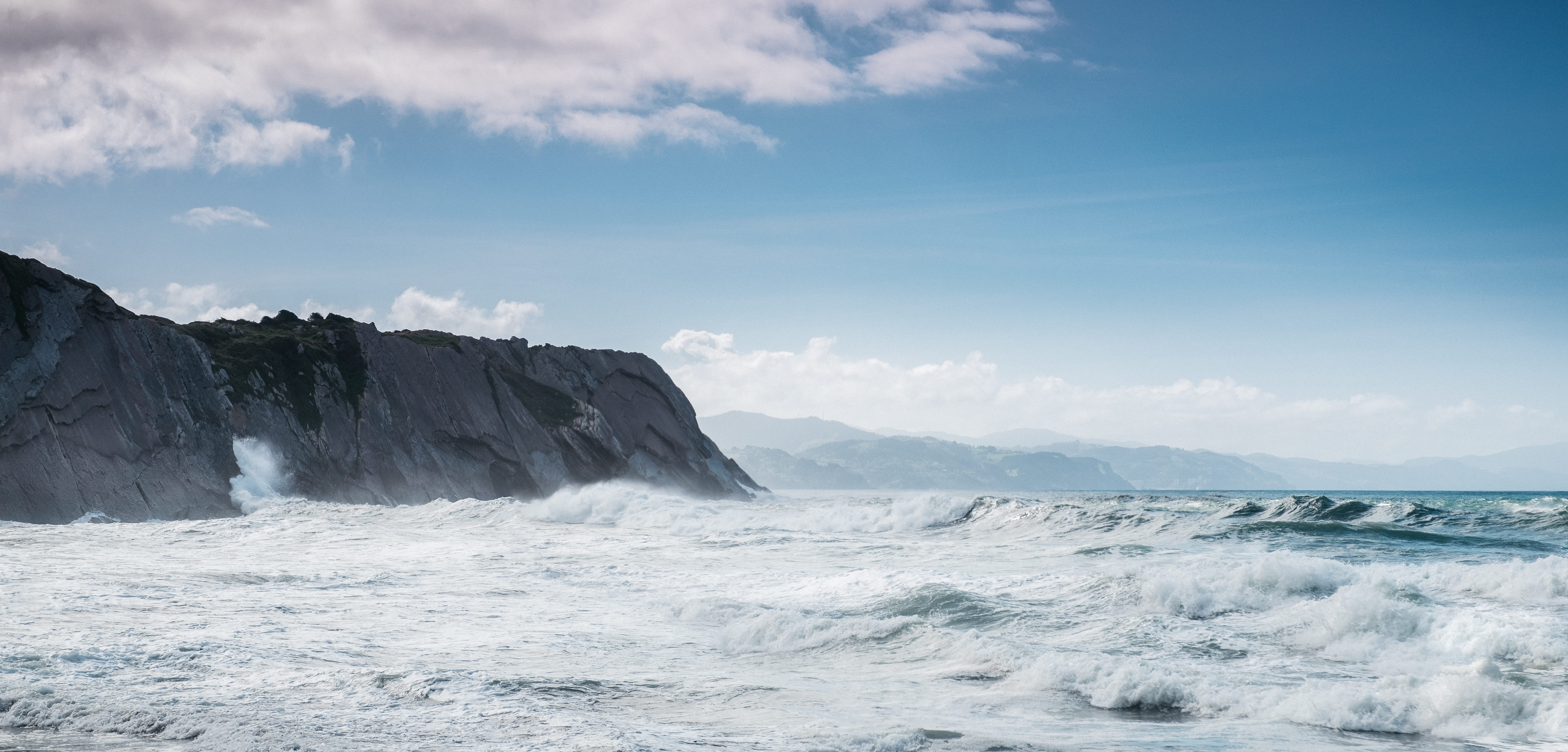 motion, 5K, water, outdoors, geology, landscape, beauty in nature, zumaia, power in nature, sky, nature, ice, sea, surfing, day, geopark, blue, cold temperature, HD Wallpaper