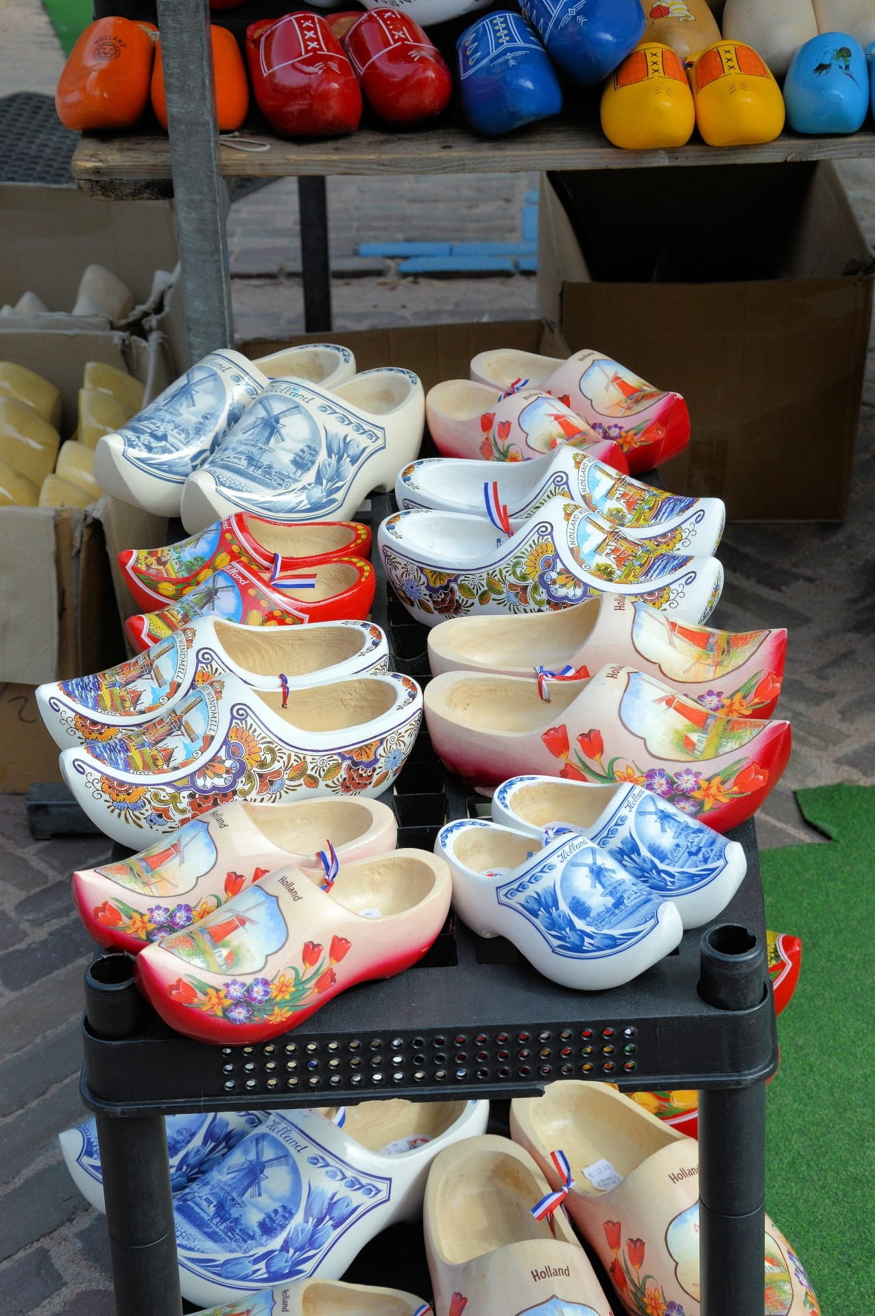 art and craft, collection, cup, souvenir, porcelain, large group of objects, cultural, dutch, day, arrangement, tourism, 1080P, retail display, painted, Phone HD Wallpaper