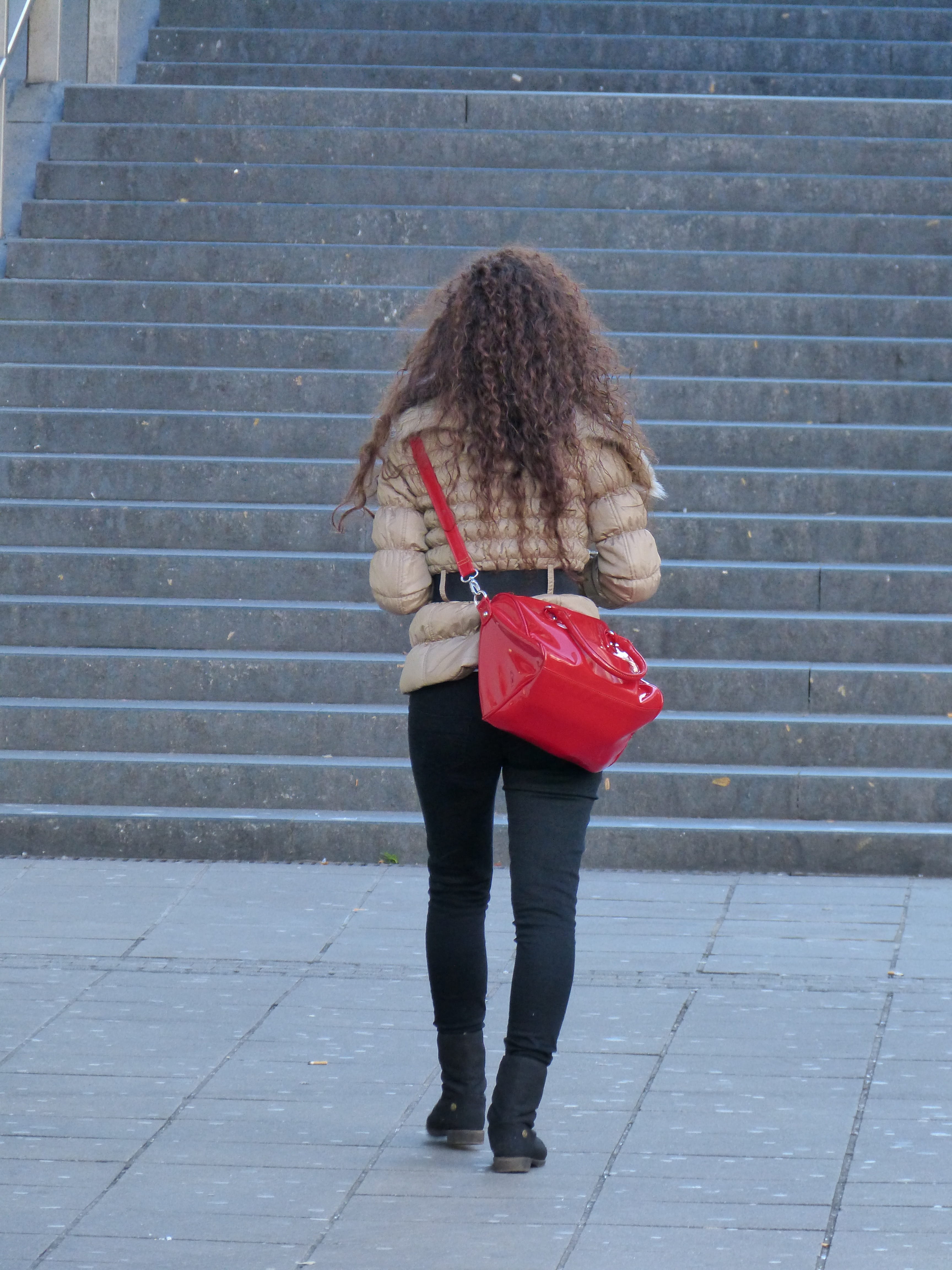 patent, lifestyles, obscured face, paving stone, full length, casual clothing, young Adult, Hair, adult, street, red, leisure activity, females, carrying, Phone HD Wallpaper