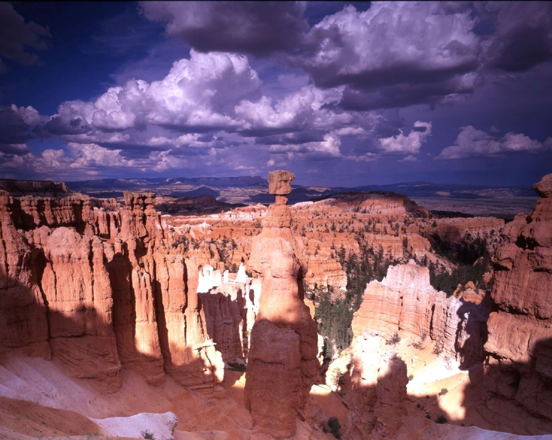 beauty in nature, scenic, outdoors, tranquility, cloud - sky, national park, hoodoo, sandstone, shadows, thors hammer, solid, travel, clouds, sky, utah, HD Wallpaper
