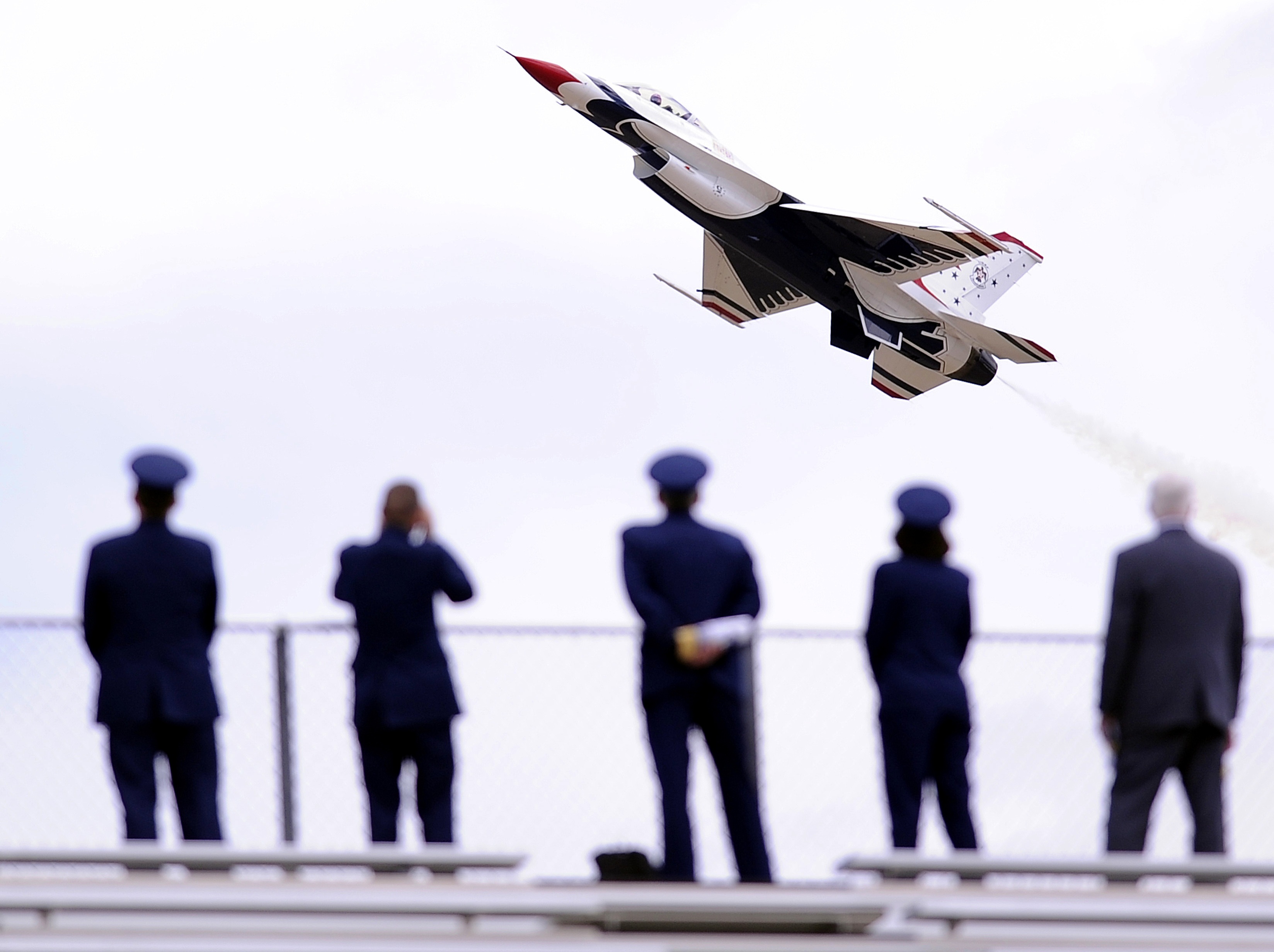 transportation, men, jet, mode of transportation, standing, outdoors, cooperation, occupation, air vehicle, aviation, aerobatic, airplane, air show, motion, HD Wallpaper