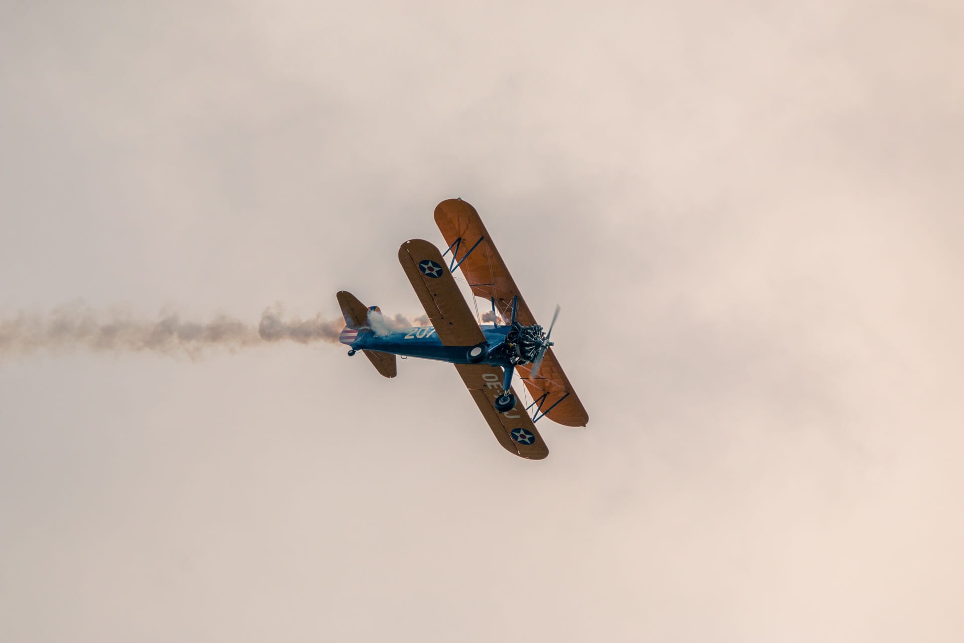 mode of transportation, copy space, plane, nature, vintage aircraft, outdoors, double decker, boeing stearman pt-13d, airplane, transportation, motion, HD Wallpaper