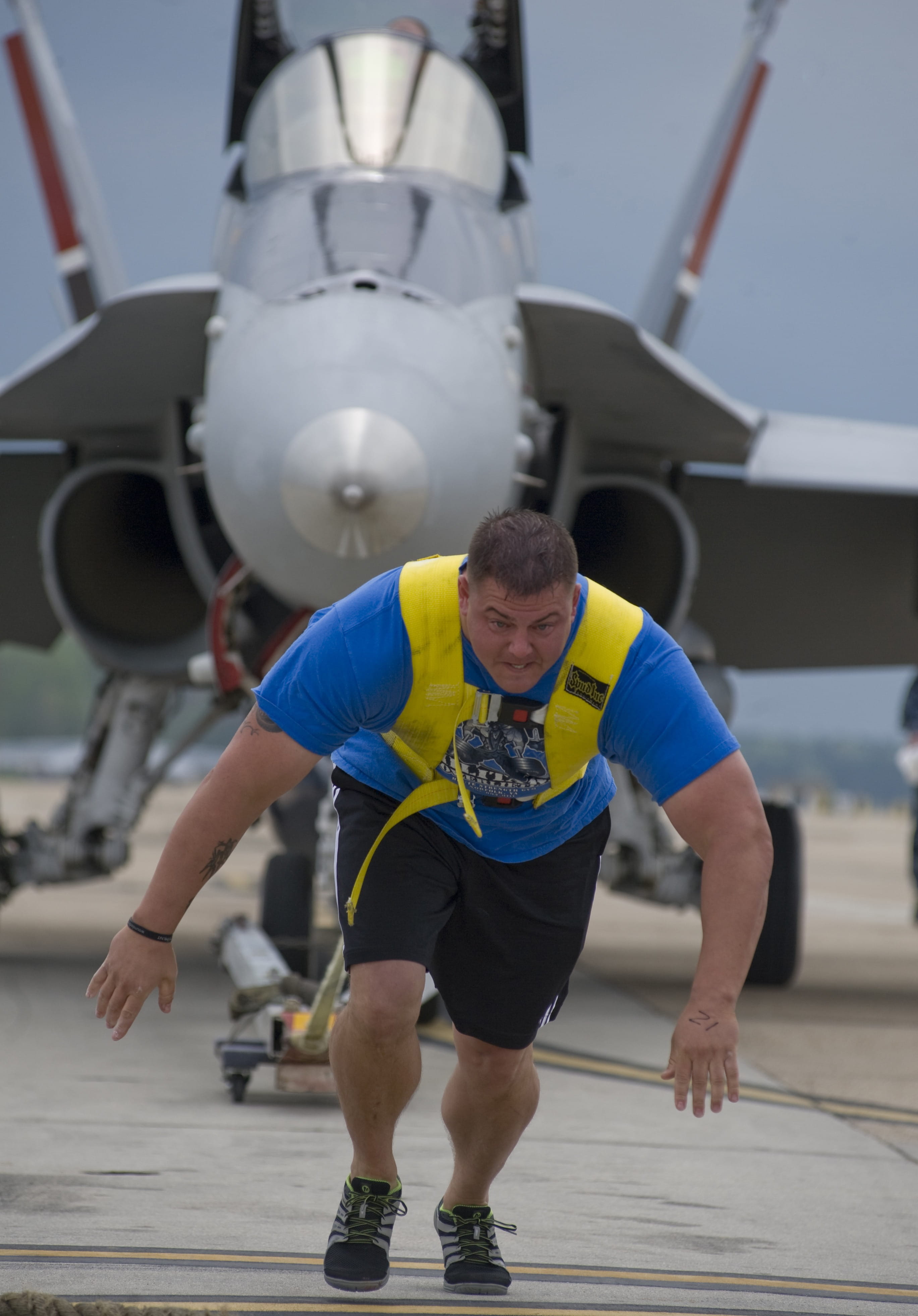 skill, day, adults only, Aircraft, males, strength, 4K, airplane, strong, sport, only men, big, real people, leisure activity, Fighter, full length, Jet Fighter, Phone HD Wallpaper