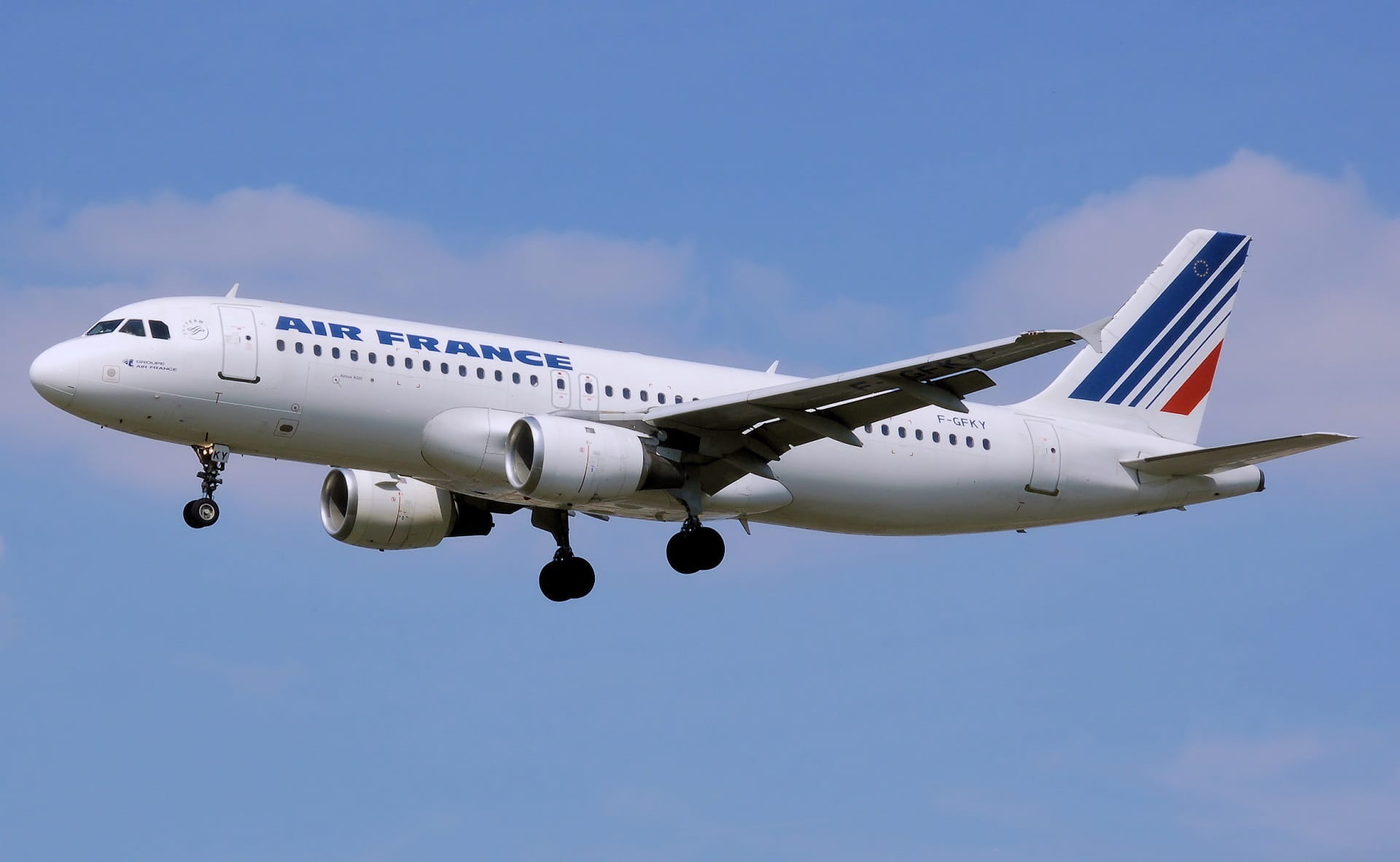 sky, travel, passengers, plane, jet engine, france, aerospace industry, aircraft wing, 1080P, outdoors, a320, Airplane, air, landing, Airline, aviation, HD Wallpaper