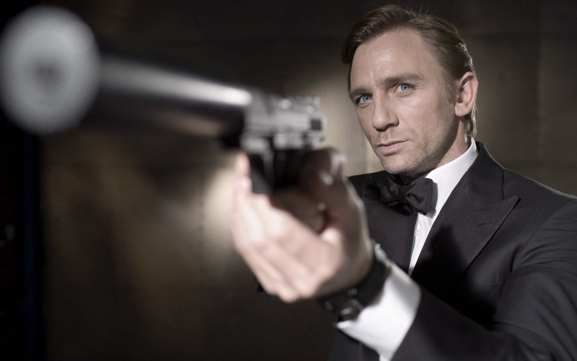 handgun, business, 1080P, menswear, bond, holding, headshot, one person, warning sign, gun, spectre, portrait, aiming, suit, well-dressed, business person, HD Wallpaper