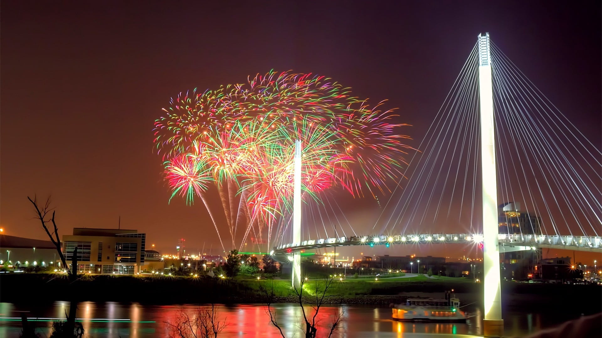 holiday, illuminated, celebration, fire - Natural Phenomenon, built structure, fireworks, event, traditional Festival, multi Colored, 1080P, no people, HD Wallpaper