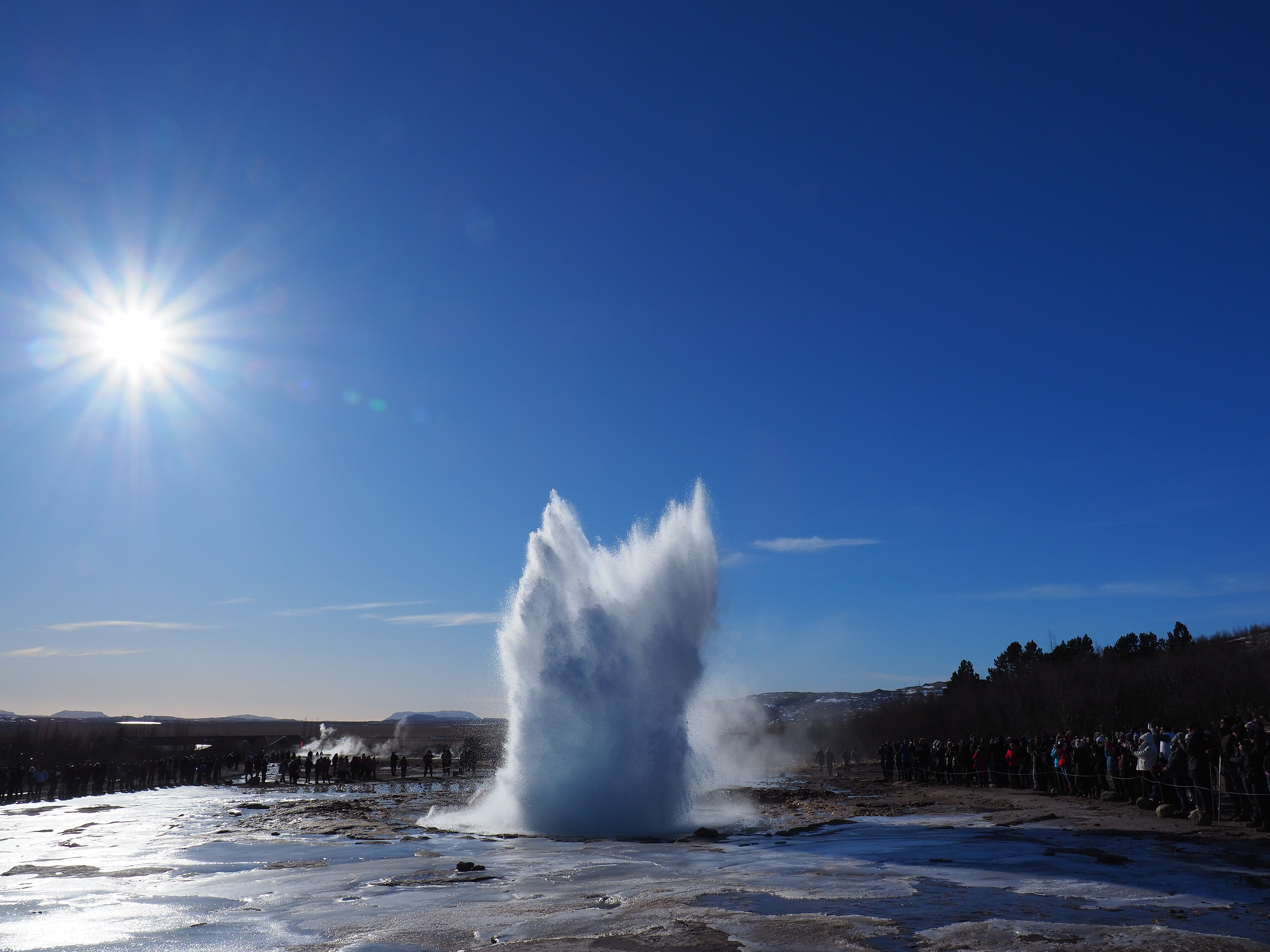 power, volcanic, golden circle, source, water fountain, motion, outdoors, geothermal spring source, eruption, blue, scenics - nature, day, water, blaskogabyggd, HD Wallpaper