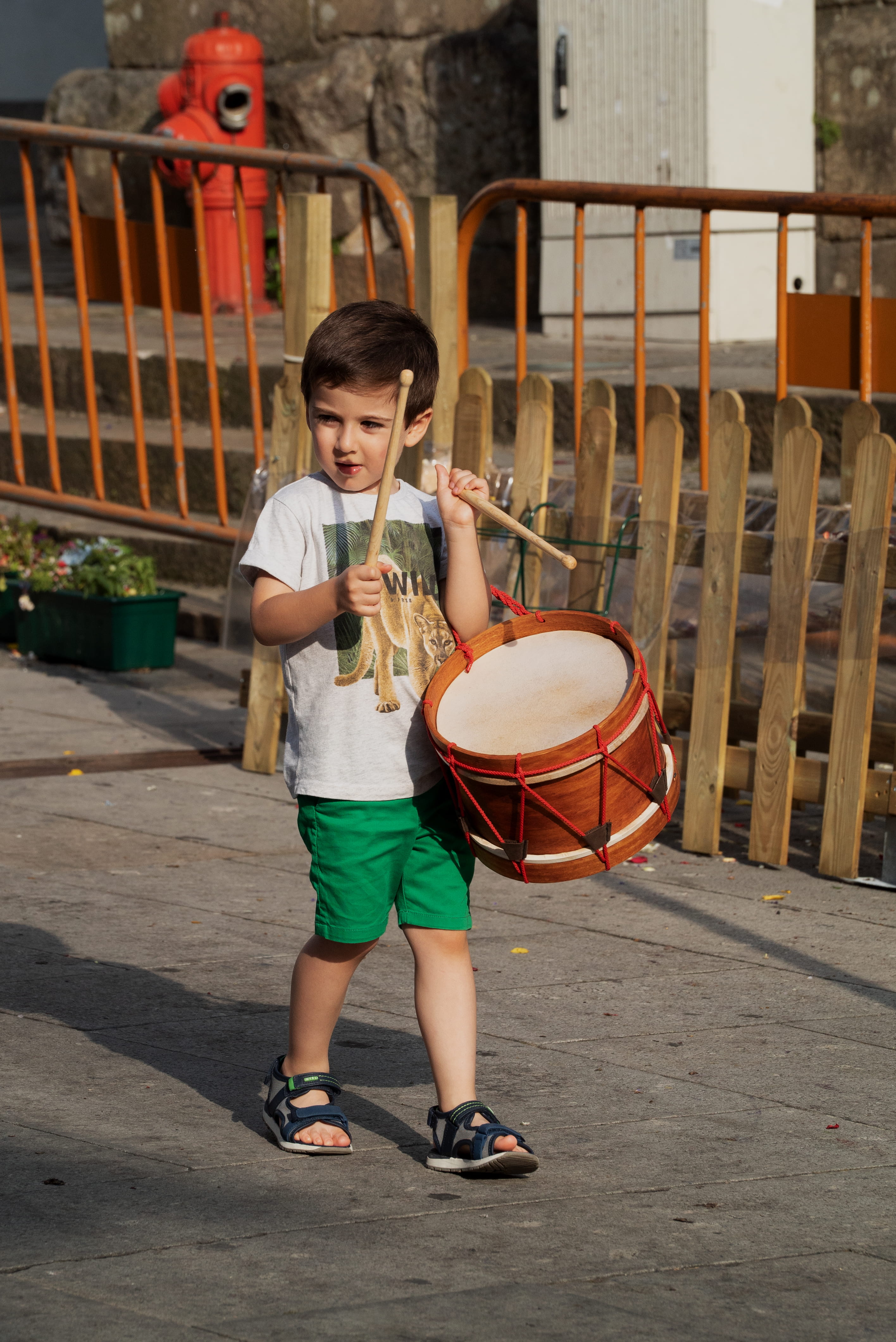 drum, the boy, girls, 4K, children play, real people, childhood, casual clothing, child, females, music, front view, lifestyles, one person, musical equipment, Phone HD Wallpaper