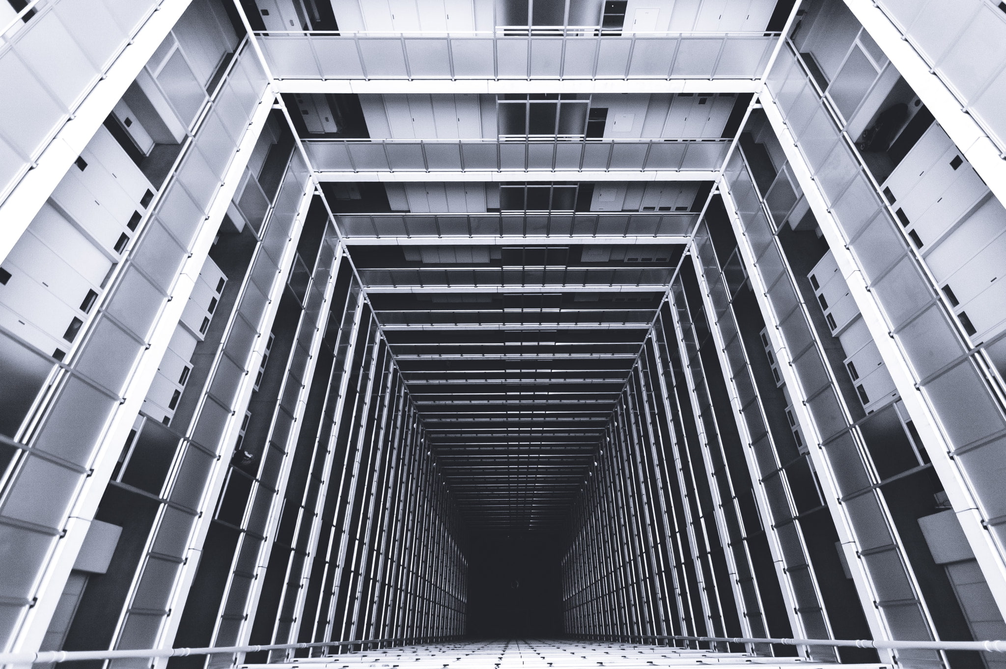 building exterior, built structure, day, outdoors, modern, architecture, the way forward, no people, direction, pattern, office building exterior, Tokyo, HD Wallpaper