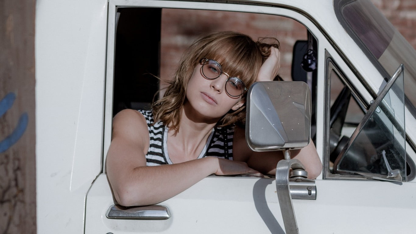 child, contemplation, transportation, childhood, hairstyle, portrait, hair, 720P, fashion, looking, car, sitting, eyeglasses, headshot, Lisa Dengler, mode of transportation, HD Wallpaper