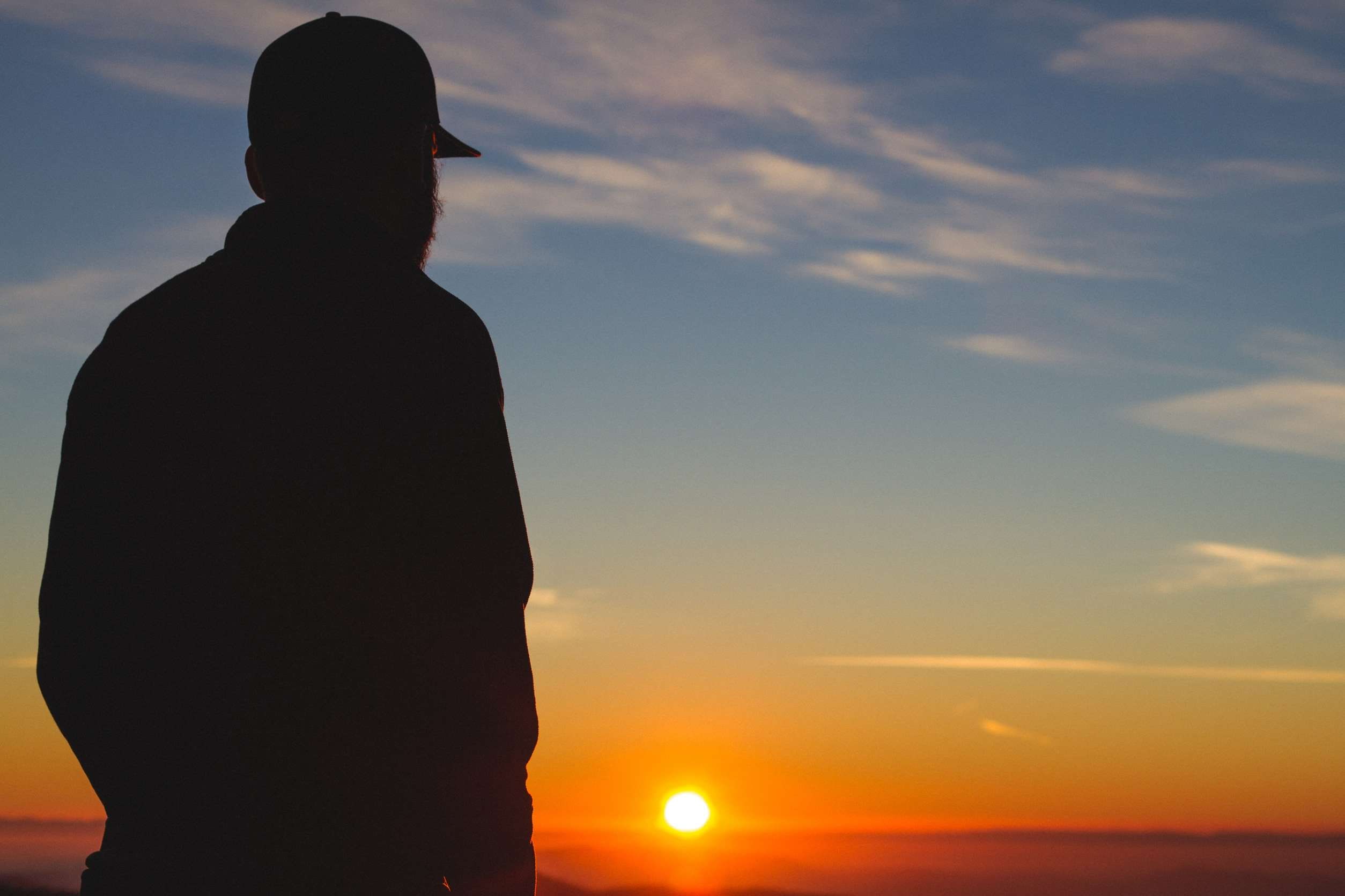 person, contemplation, sunset, nature, sun, three quarter length, anticipation, one person, sunrise, waist up, leisure activity, outdoors, silhouette, men, HD Wallpaper