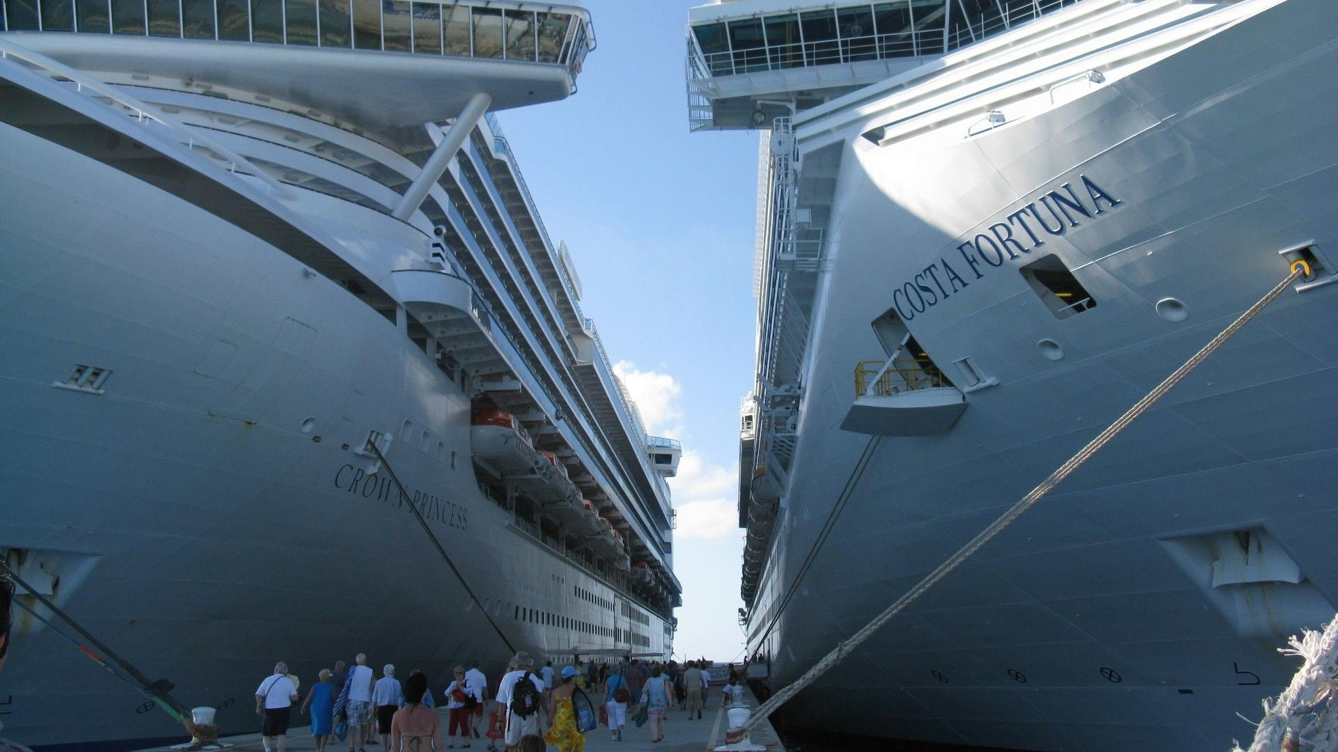 princess, costa, hd, fortuna, cruiseships, rope, dock, costa fortuna, crown, crown princess, 1080P, bridge, harbor, HD Wallpaper