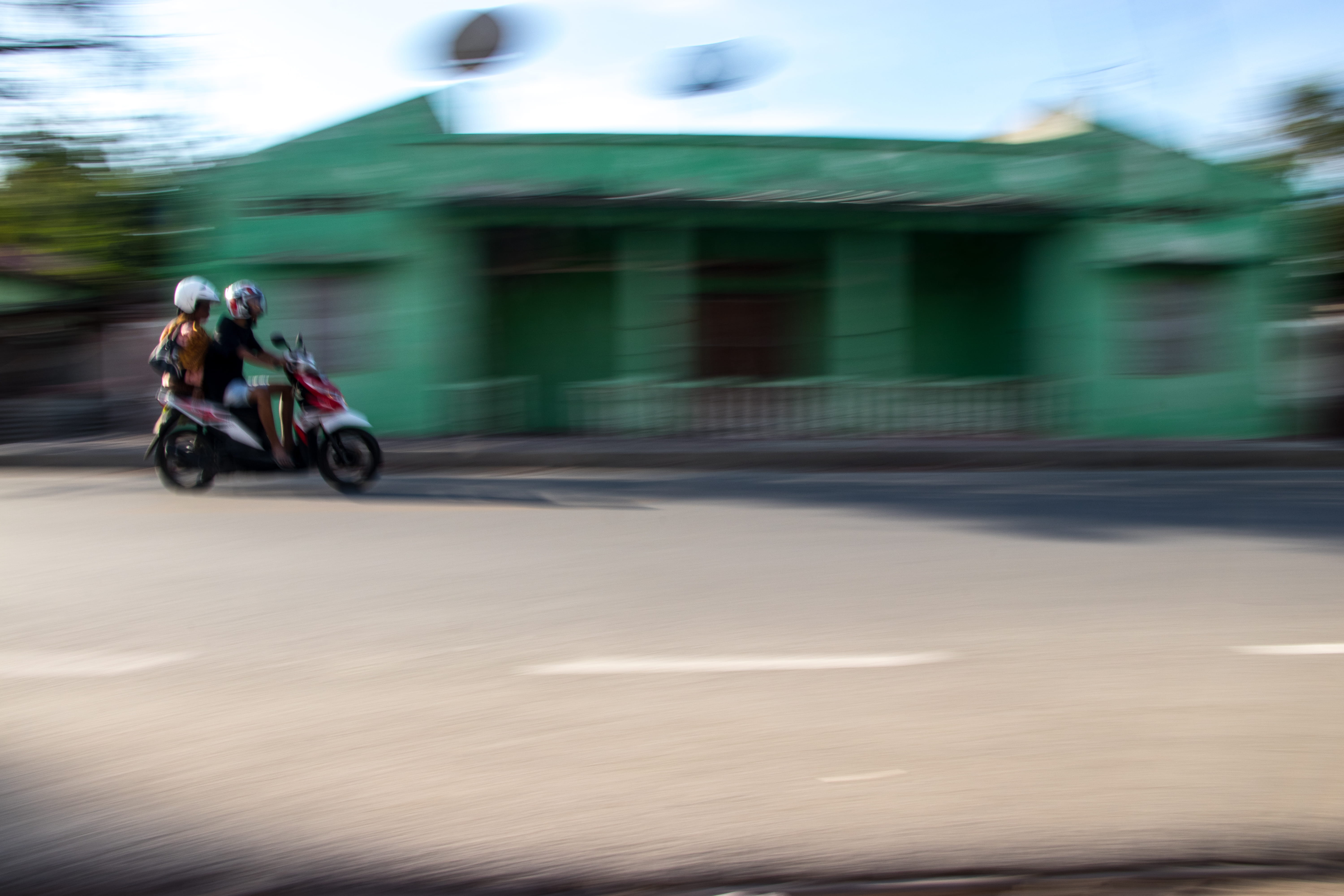 transportation, road, day, one person, blurred motion, road trip, fast, blur, motion, motor, architecture, biker, real people, lifestyles, sports helmet, HD Wallpaper