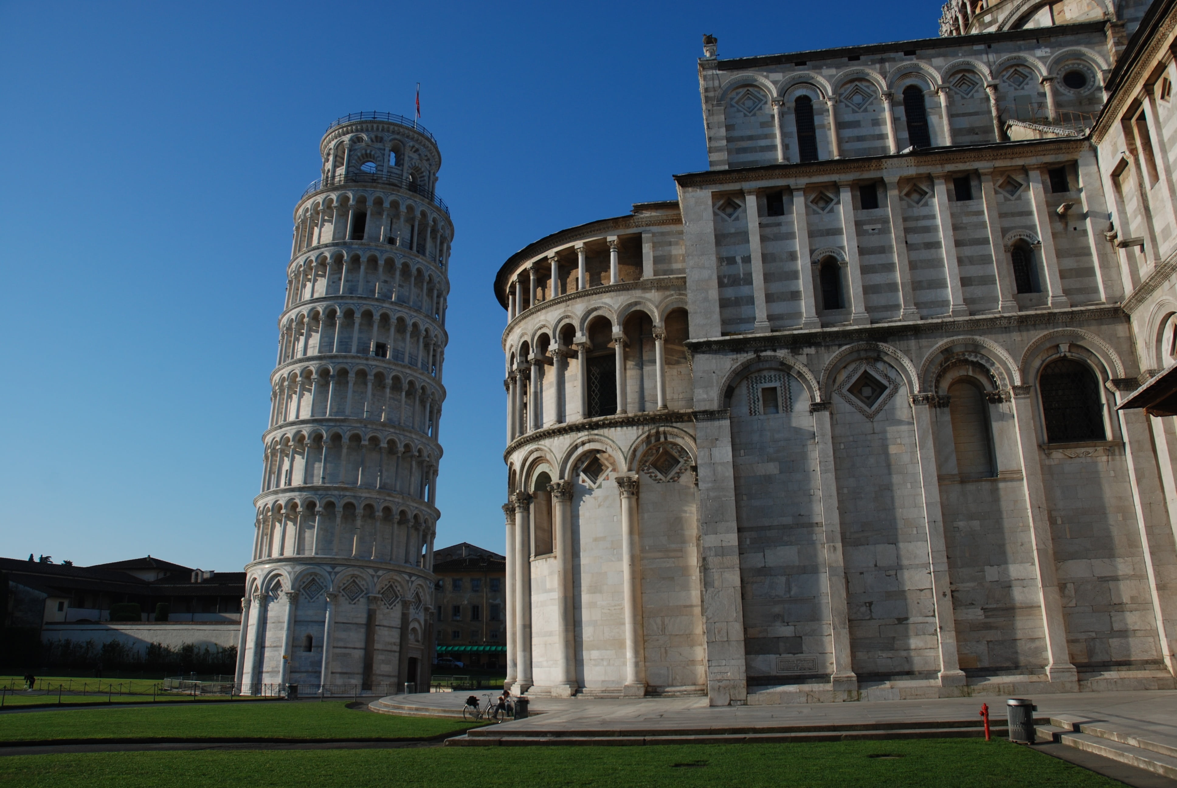 building exterior, holidays, the curve, pisa, day, tour, tourism, italia, holiday, the leaning tower, nature, italy, outdoors, architectural column, built structure, HD Wallpaper