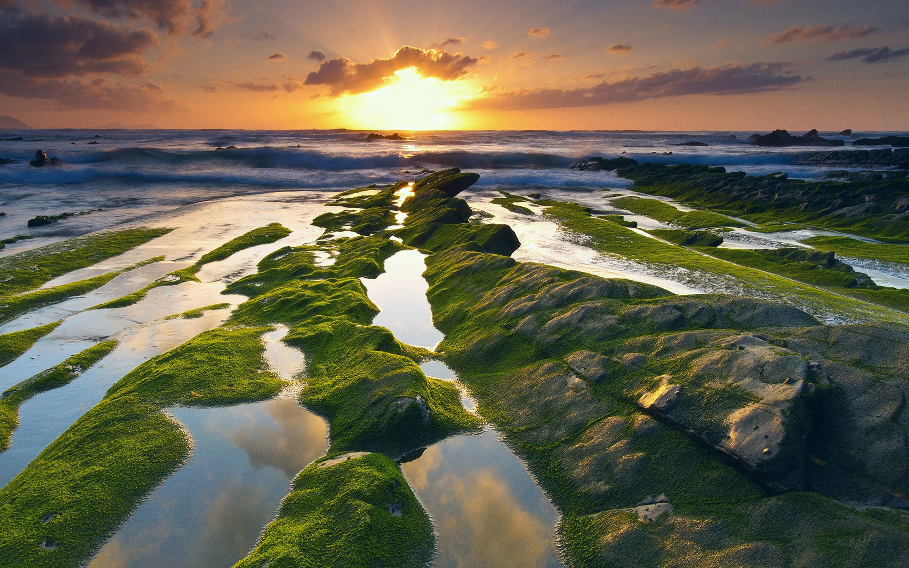 waves, biscay, bay, barrica, scenics - nature, reflection, ocean, spain, horizon, rocks, outdoors, cloud - sky, tranquil scene, no people, green, HD Wallpaper