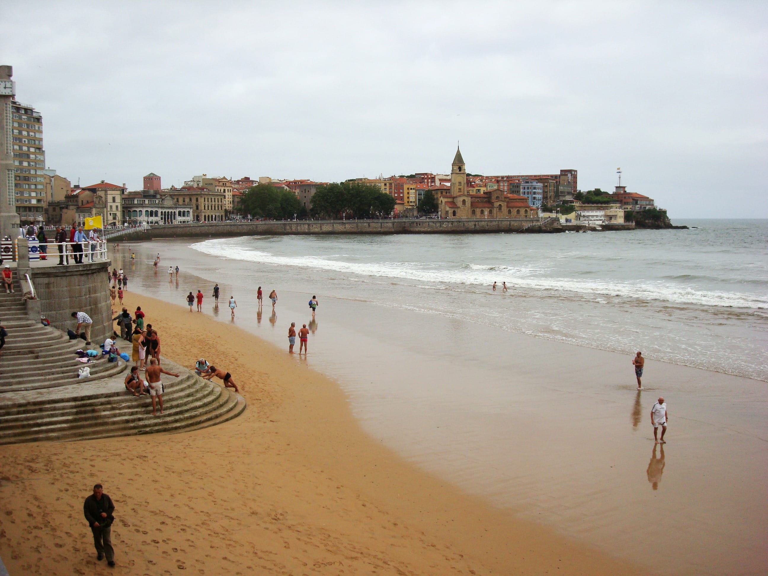 built structure, real people, Lorenzo, land, tourism, san, wholesale, city, sand, pedro, bay of biscay, of, sky, San, water, large group of people, group of people, HD Wallpaper