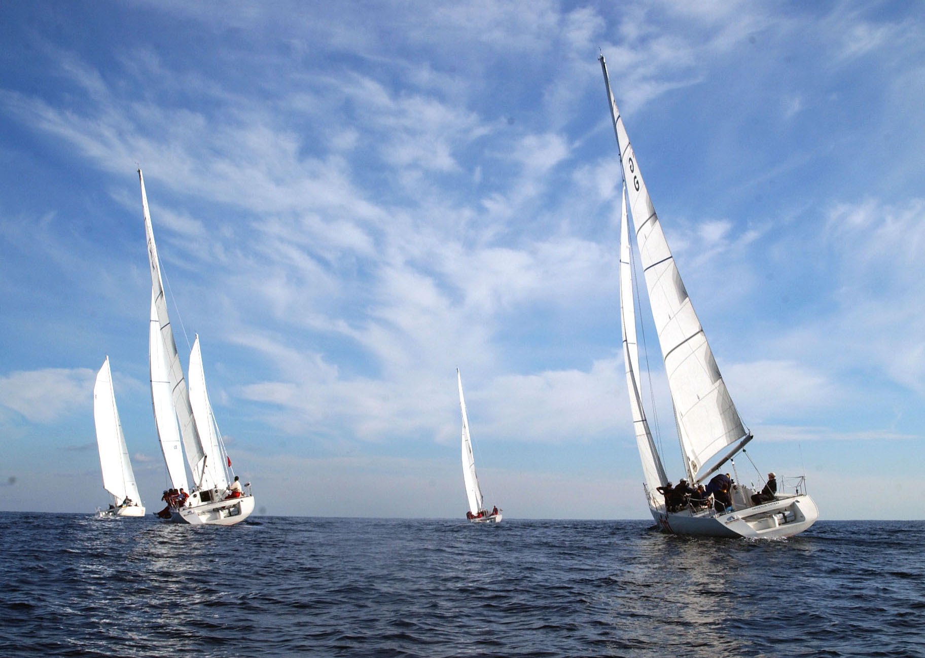 outdoors, horizon, travel, mast, skyline, nautical vessel, luxury, sailboats, nature, sky, cloud - sky, boat, yachting, water, four, beauty in nature, sailing, HD Wallpaper