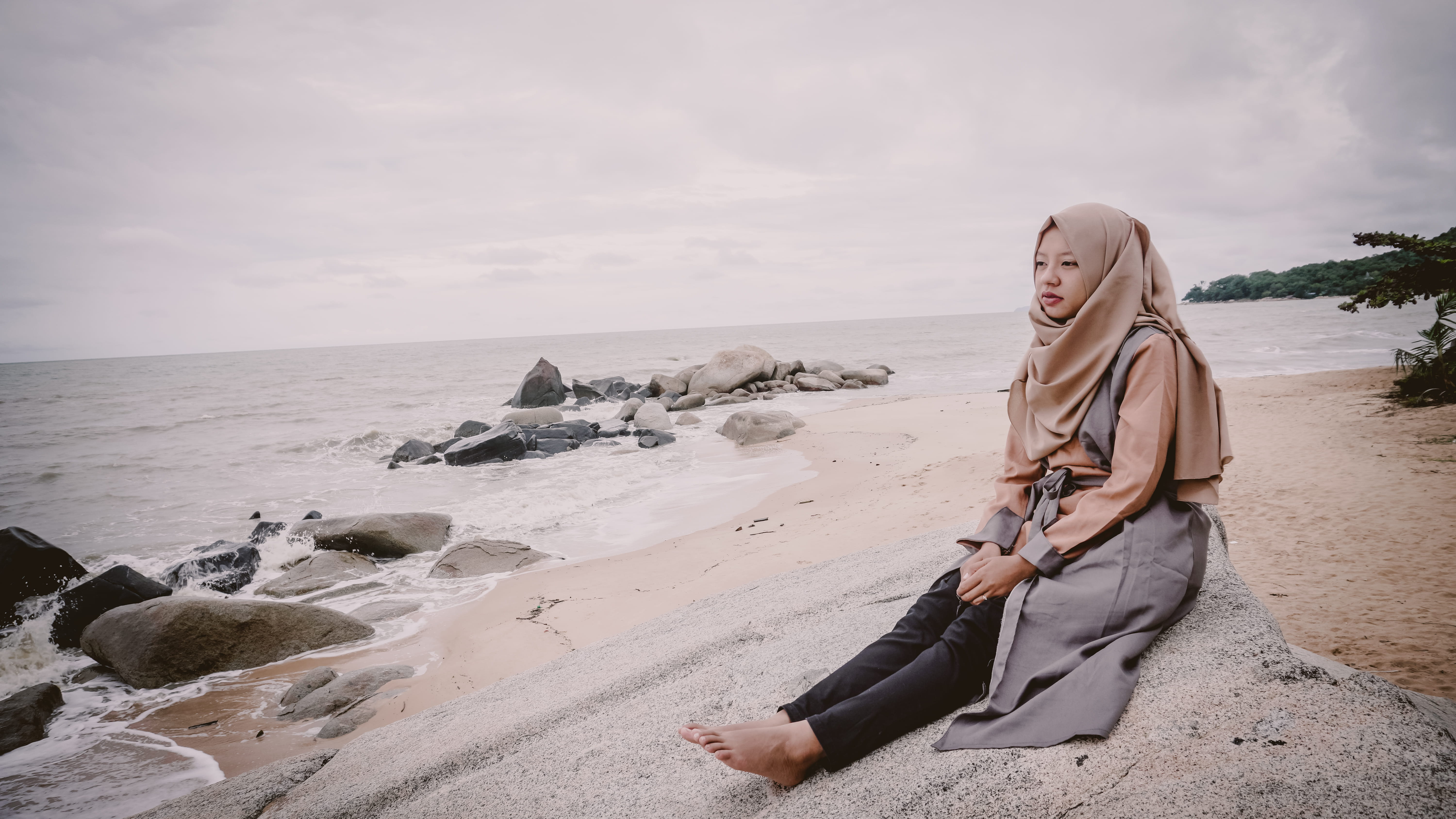 clothing, singkawang, indonesia, water, scenics - nature, women, black, barefoot, wearing, photo, outdoors, leisure activity, 5K, mid adult women, one person, HD Wallpaper