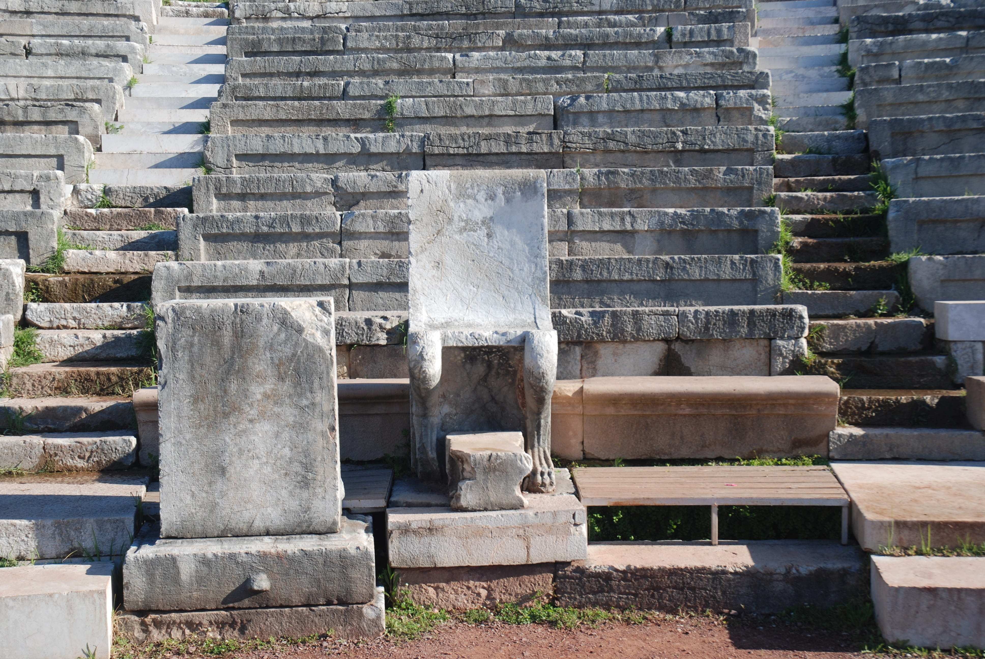 day, culture, building exterior, marble, theatre, old ruin, ancient, history, the past, sunlight, architecture, nature, 4K, stone material, staircase, HD Wallpaper