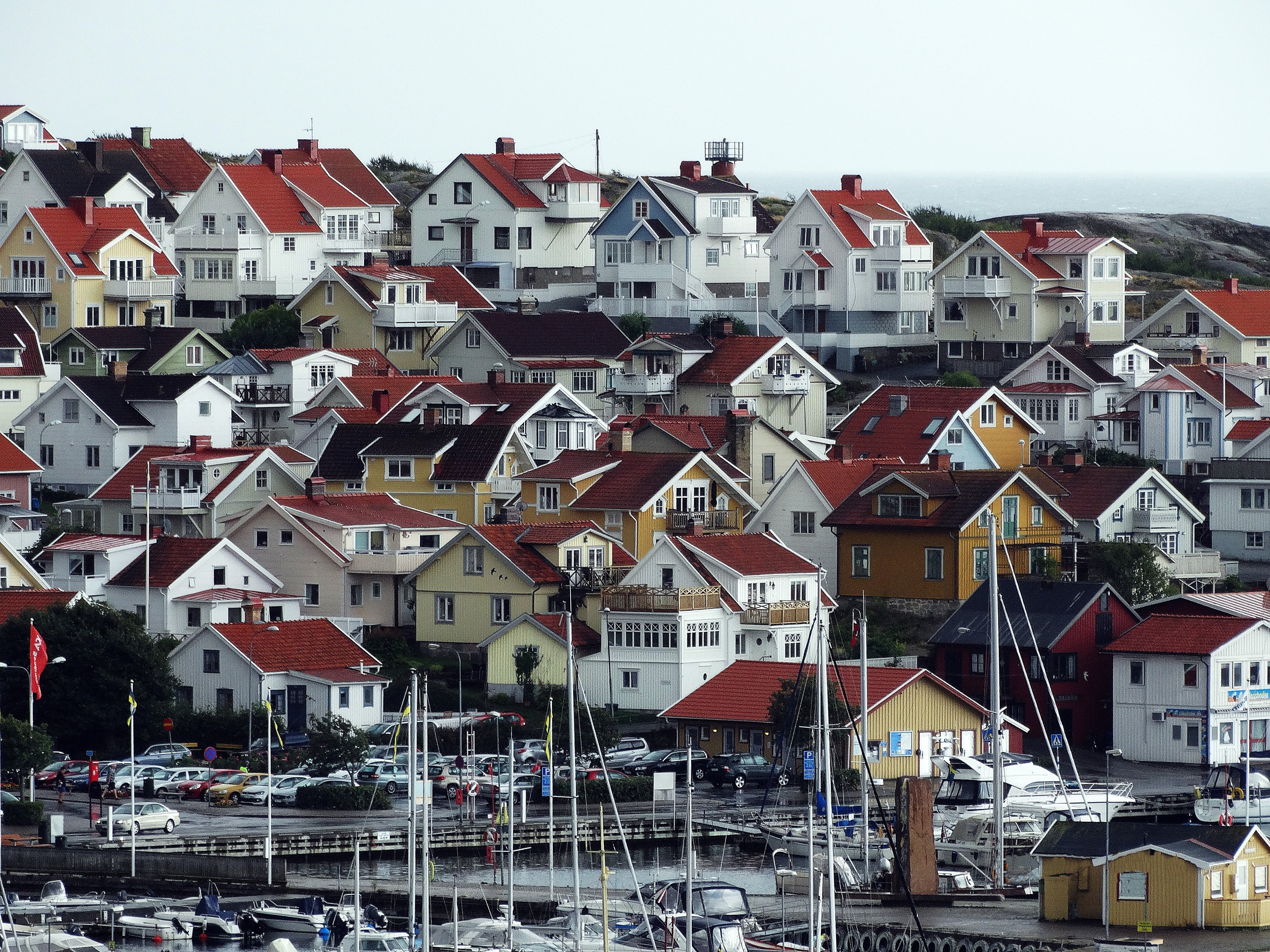 day, town, built structure, europe, 4K, transportation, skärgårdshus, coastal setting, no people, building exterior, house, water, clear sky, sweden, bohuslän, HD Wallpaper