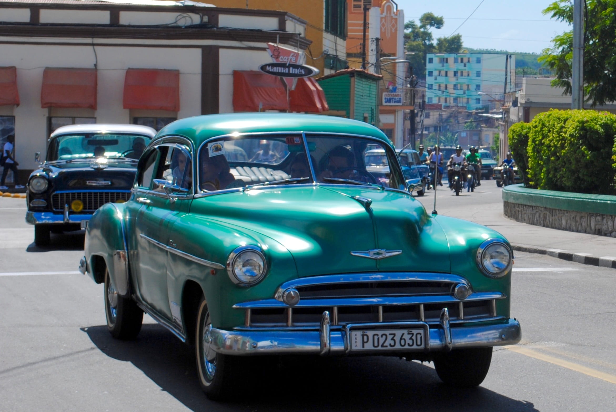vehicle, retro, 1080P, restore, travel, bel, nostalgia, santiago de cuba, vintage, historic, historical, chrome, street, building exterior, Antique, road, HD Wallpaper