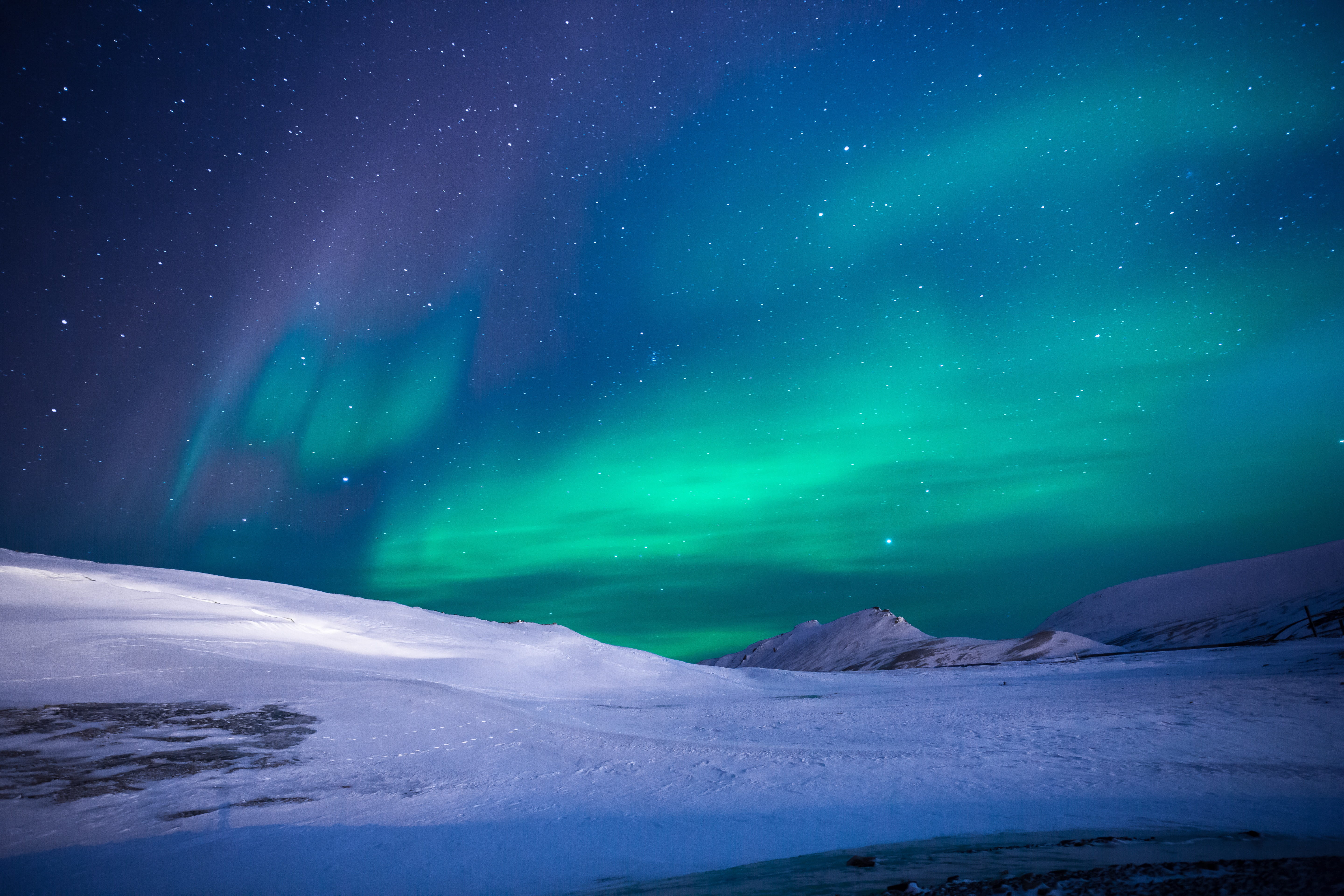 aurora polaris, mountain, dramatic, night sky, mountains, milky way, environment, 5K, snow capped mountains, universe, photography, aurora borealis, night, HD Wallpaper