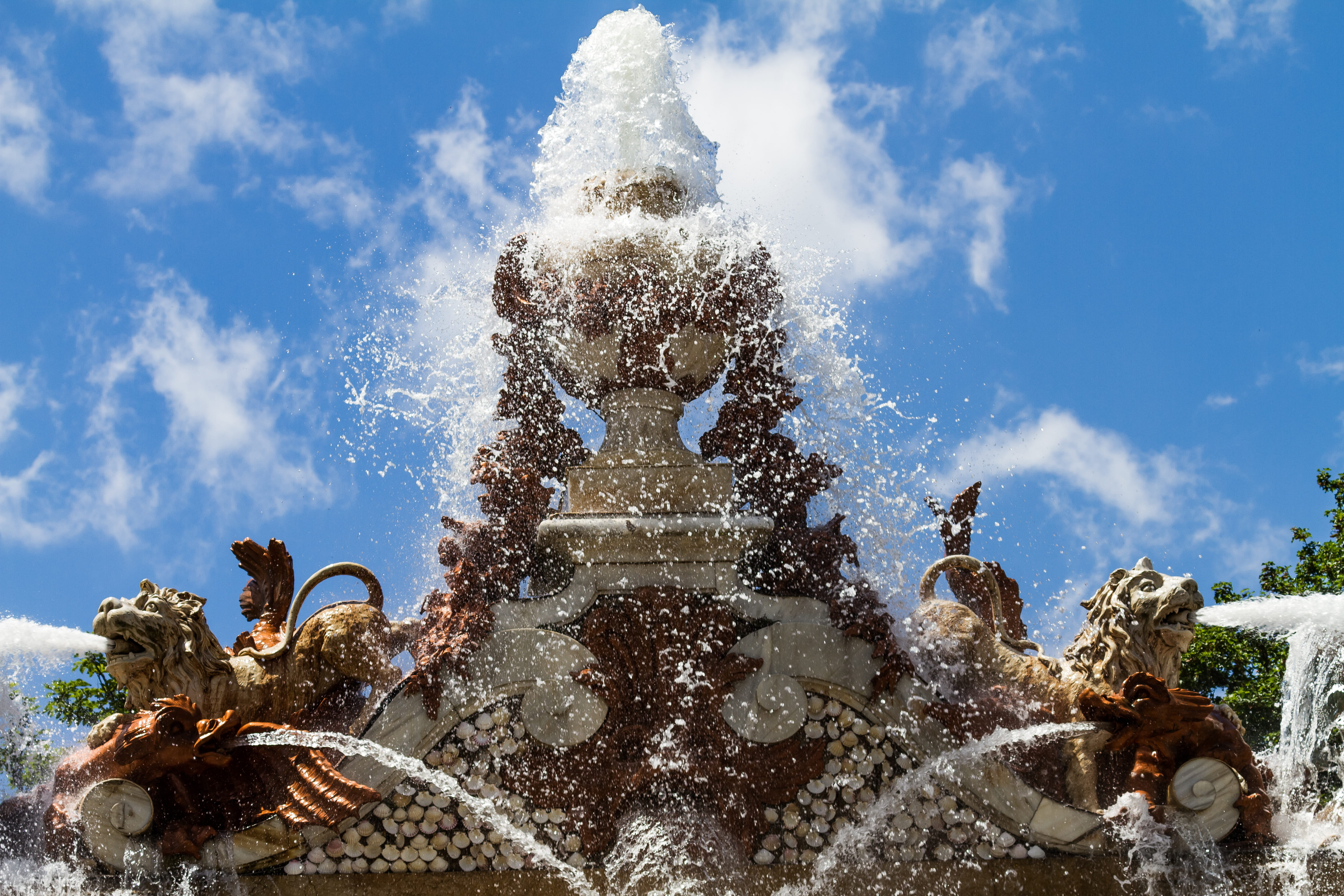 stone, spain, 10-16-18, no people, splashing, representation, fuente, 5K, nature, sunlight, water, metal, sculpture, statue, the fountain, cloud - sky, HD Wallpaper