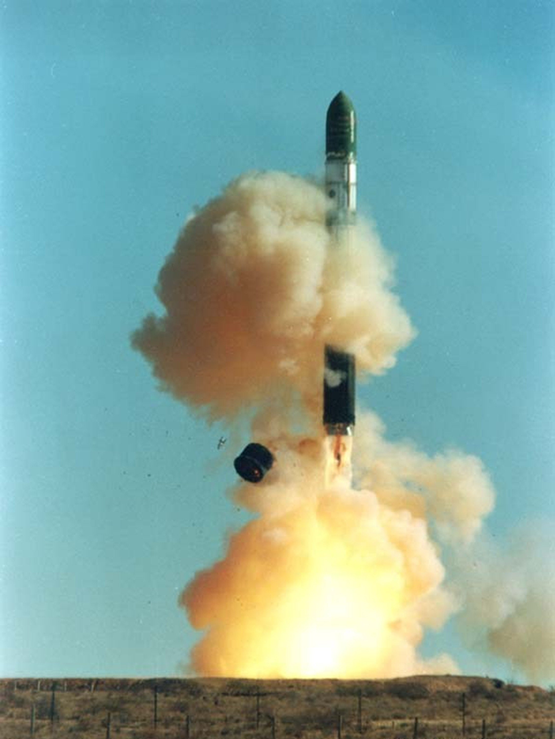 wepons, 2K, icbm, nuclear, rocket, dnepr, Phone HD Wallpaper