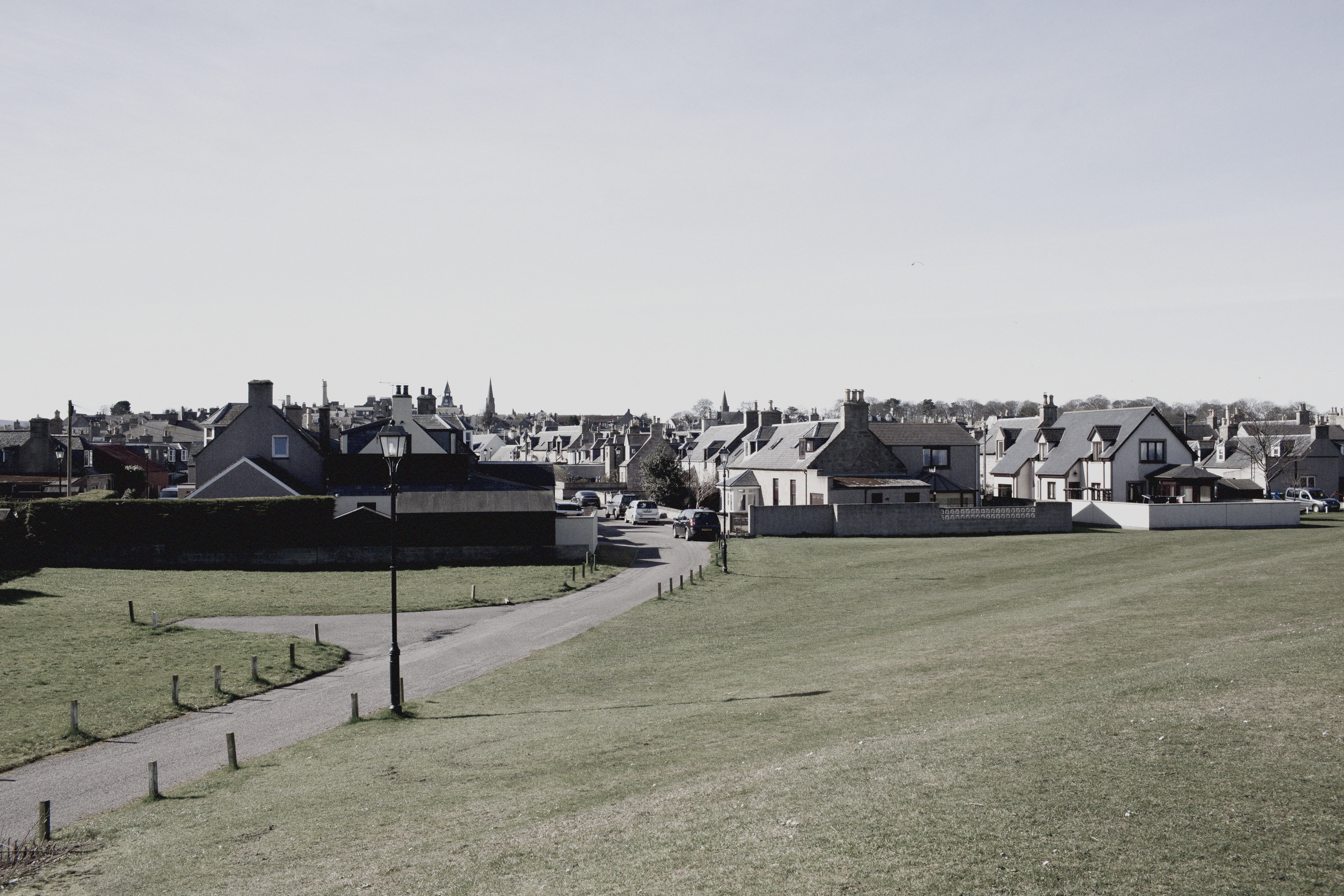 hood, scottish, near, home, park, fence, summer, house, architecture, city, plant, land, green, roof, neighbor, photo, sunlight, field, houses, nature, HD Wallpaper