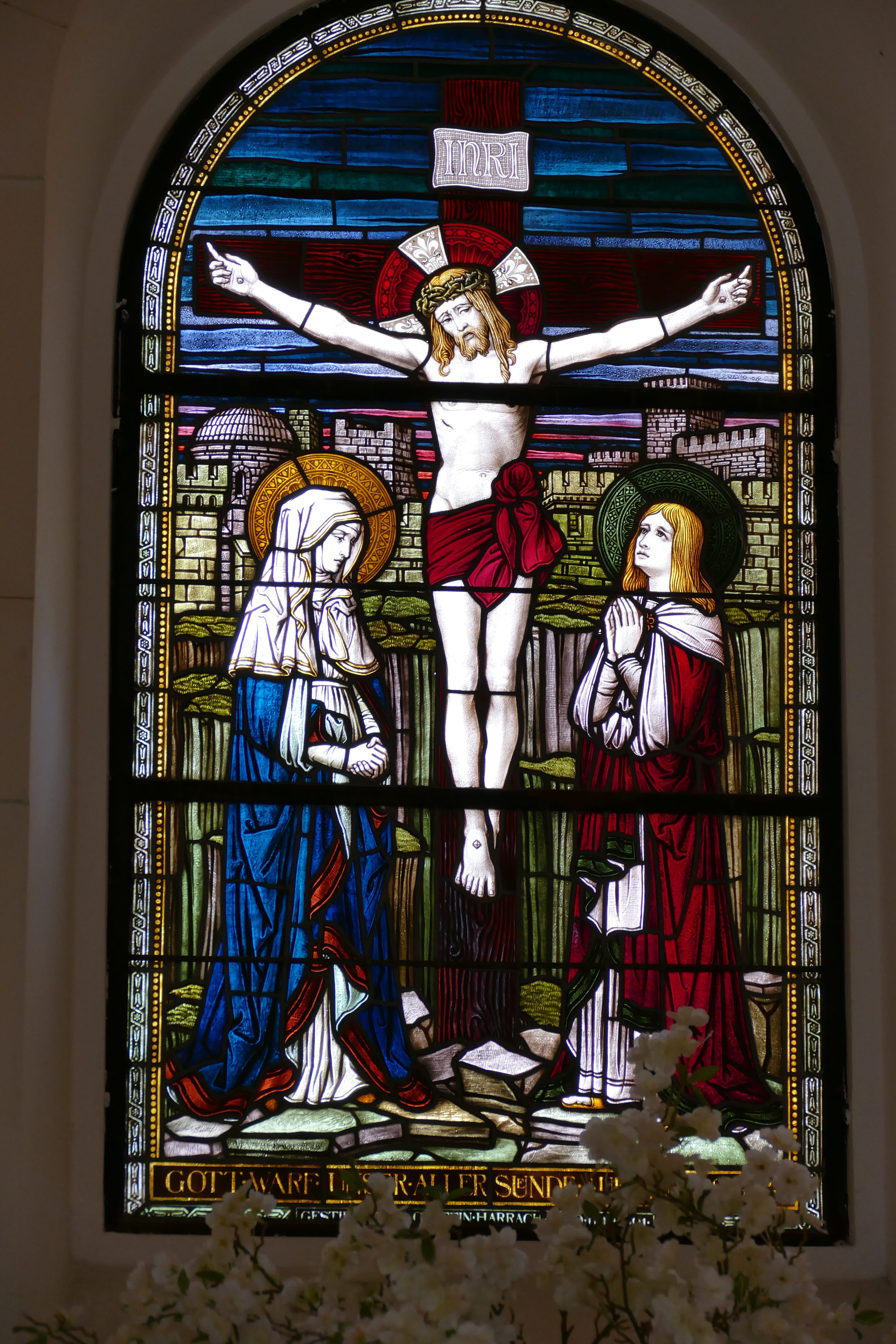 crucifix, church window, glass, passion, christianity, jesus christ, mourning, window, bible, faith, architecture, good friday, male likeness, death, image, Phone HD Wallpaper