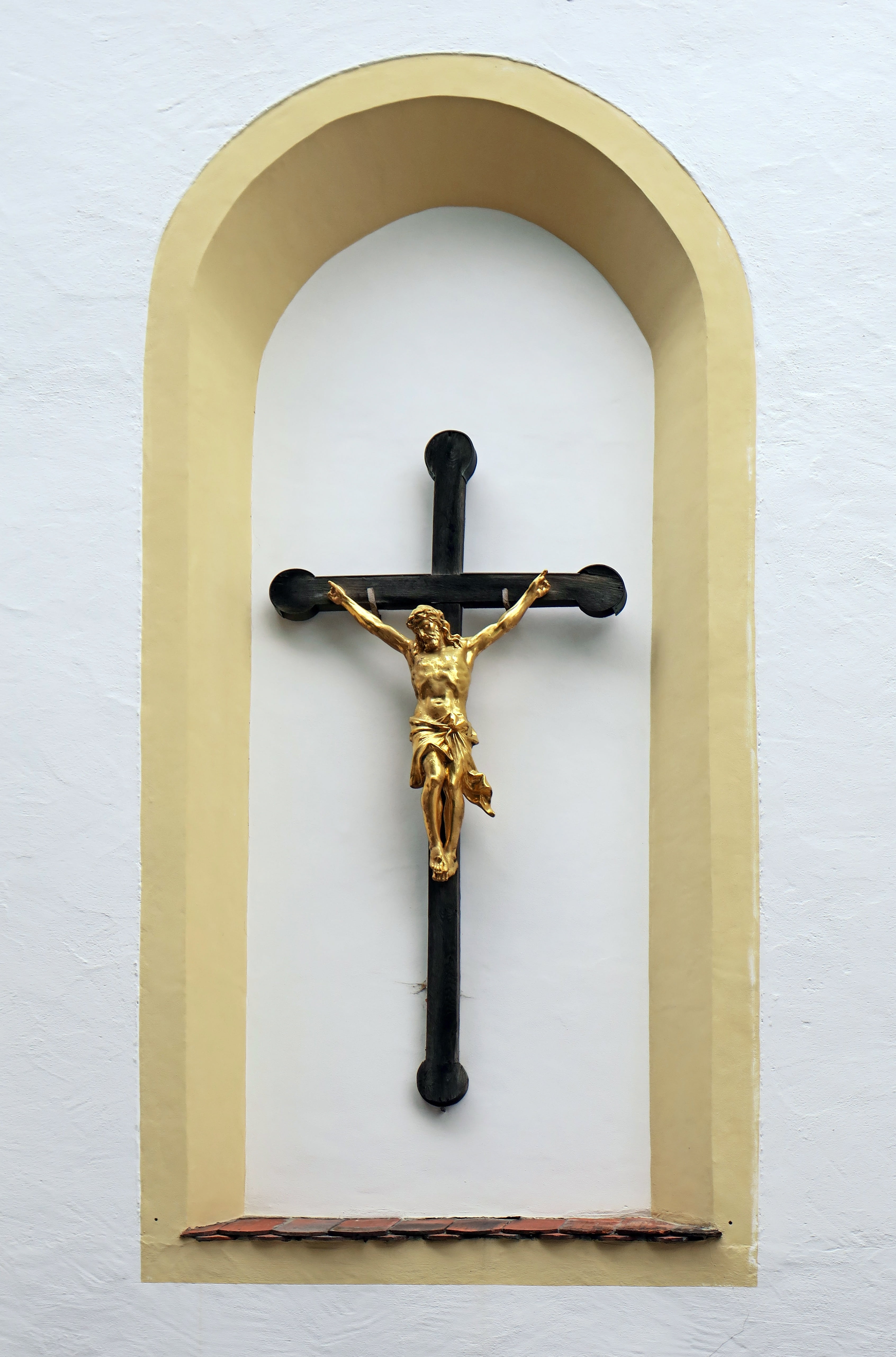 church, jesus christ, shape, jesus, gold colored, christianity, signage, design, close-up, christ, arch, creativity, human representation, hope, religion, Phone HD Wallpaper