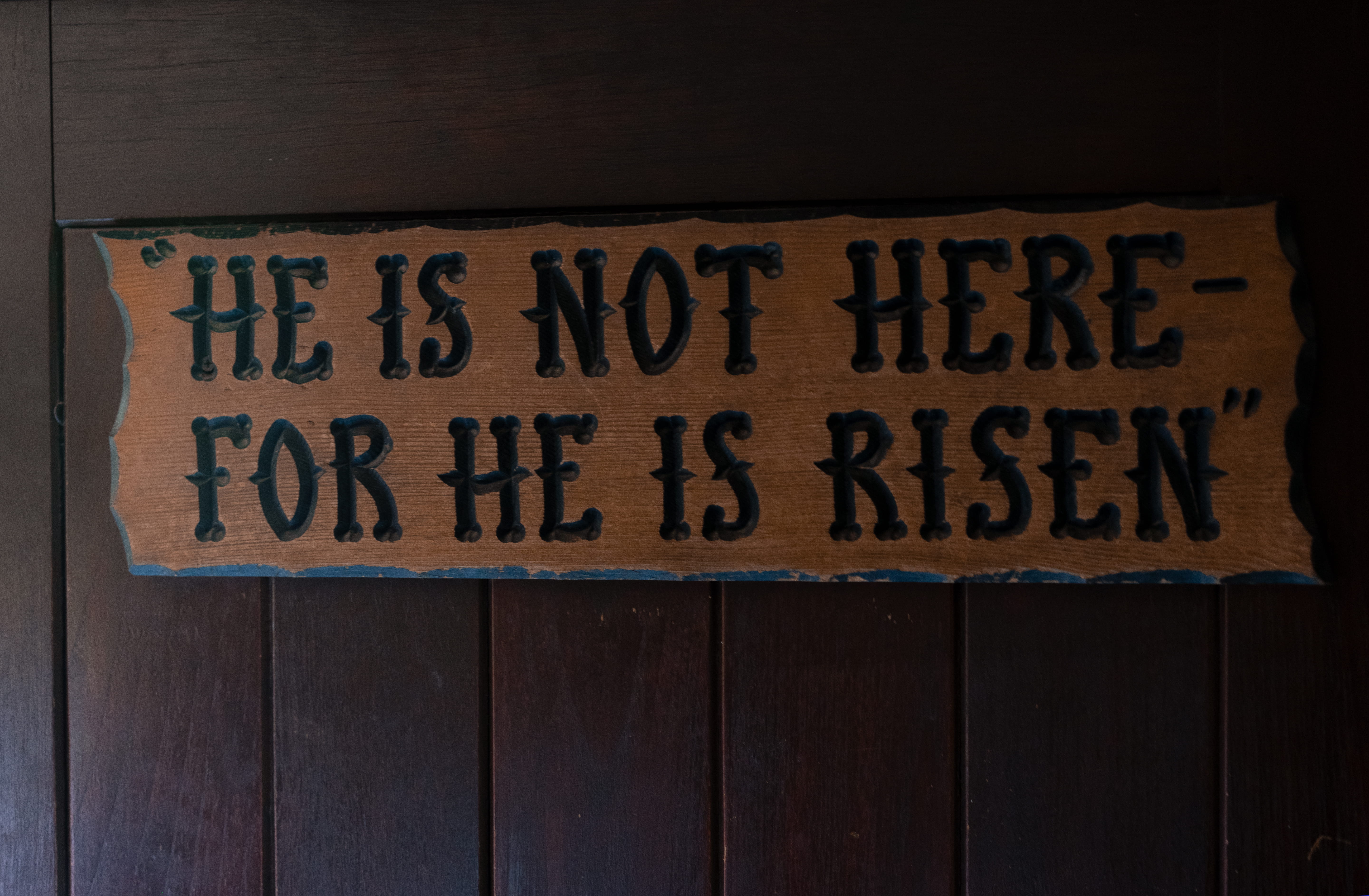 single object, israel, text, wood - material, information, wood, jesus, sign, old, built structure, communication, architecture, indoors, plank, dark, information sign, HD Wallpaper