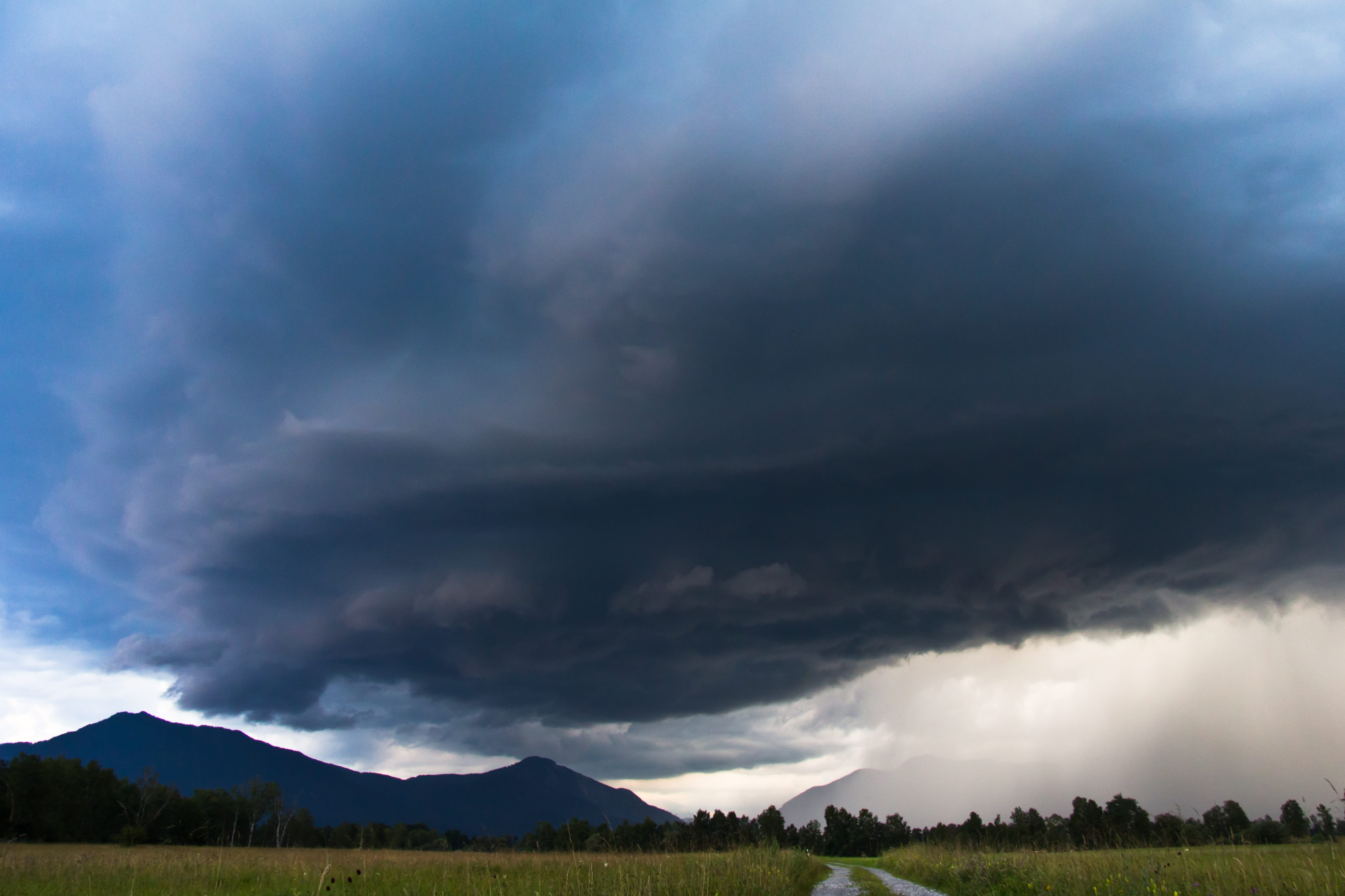 cloud - sky, no people, gewitterstimmung, super cell, meteorology, dramatic sky, ominous, beauty in nature, environment, weather, land, storm cloud, tree, HD Wallpaper