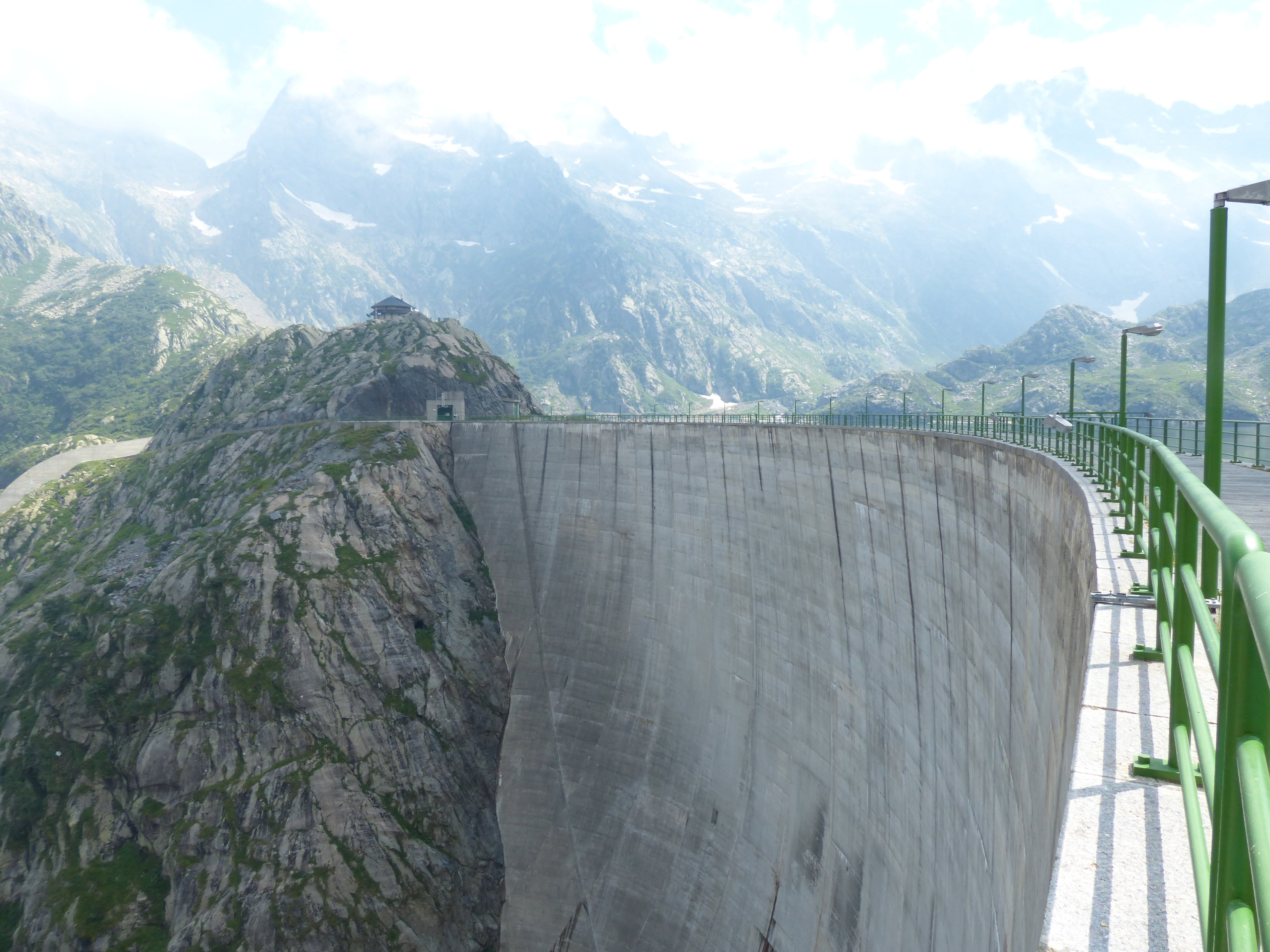 concrete, hydroelectric Power, bridge, stone, outdoors, energy generation, water, dam, enormous, cloud - sky, day, environment, scenics - nature, power station, HD Wallpaper