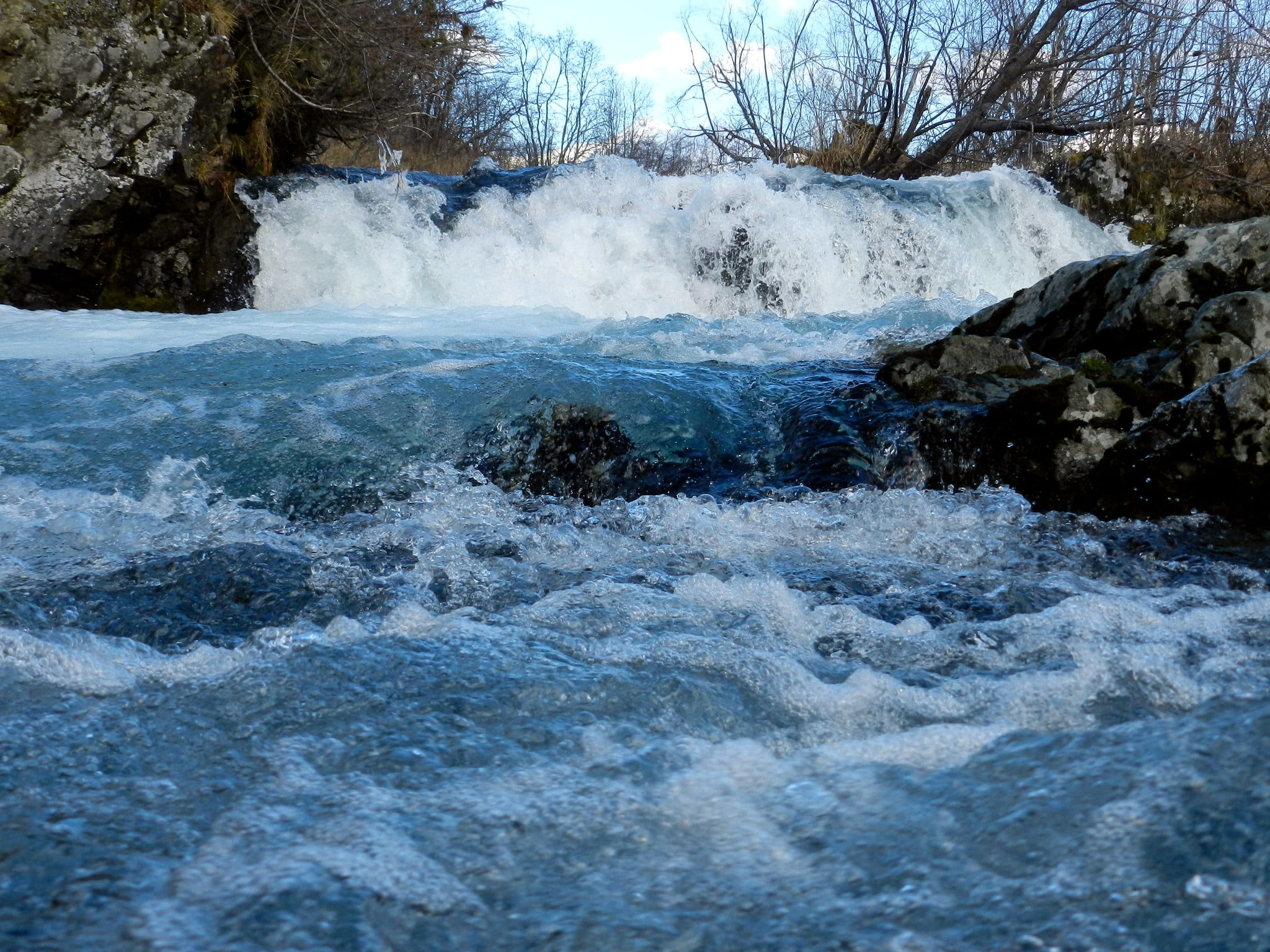 kamchatka, mountain valley, mountains, rock, water, spillway, aquatic sport, flowing water, snow, highlands, mountain stream, journey, power in nature, HD Wallpaper