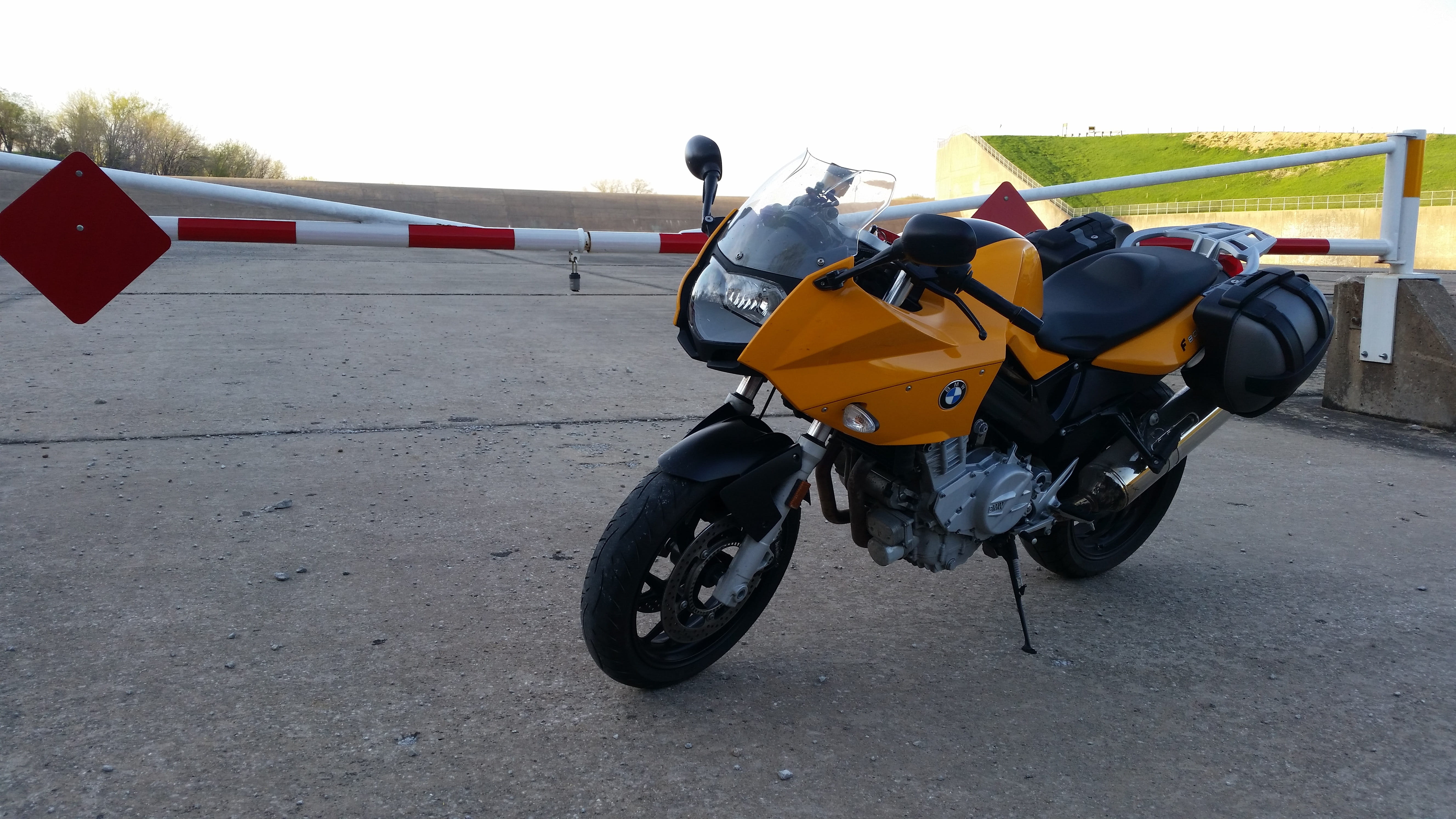 day, clear sky, motor, stationary, bmw, ride, outdoors, motorcycle, riding, dam, nature, travel, sky, 5K, safety, bmw motorcycle, gate, men, incidental people, HD Wallpaper
