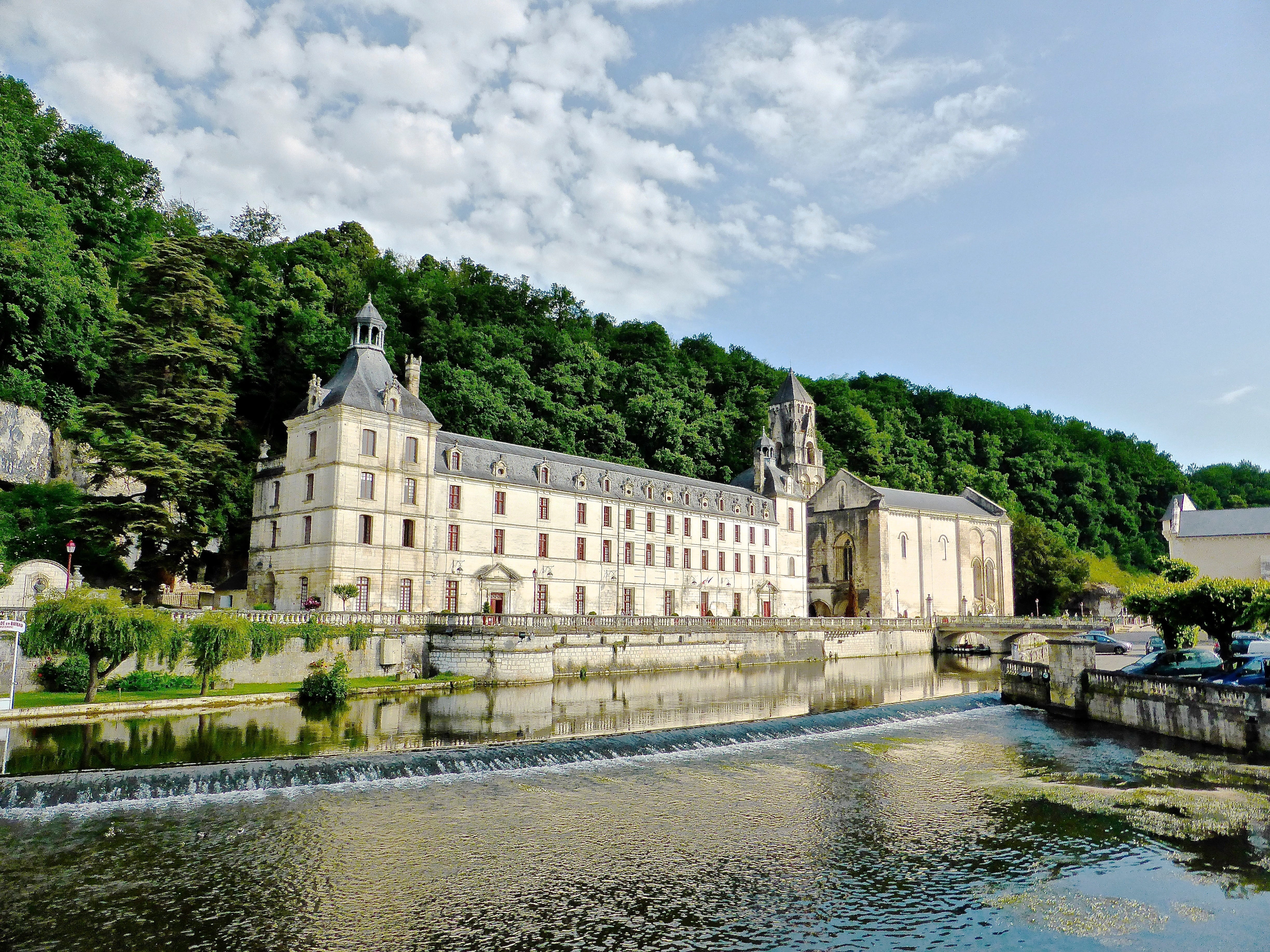 waterfront, view, sky, fall, building, reflection, nature, river, 4K, no people, building exterior, spillway, history, brantome, cloud - sky, tranquil, HD Wallpaper