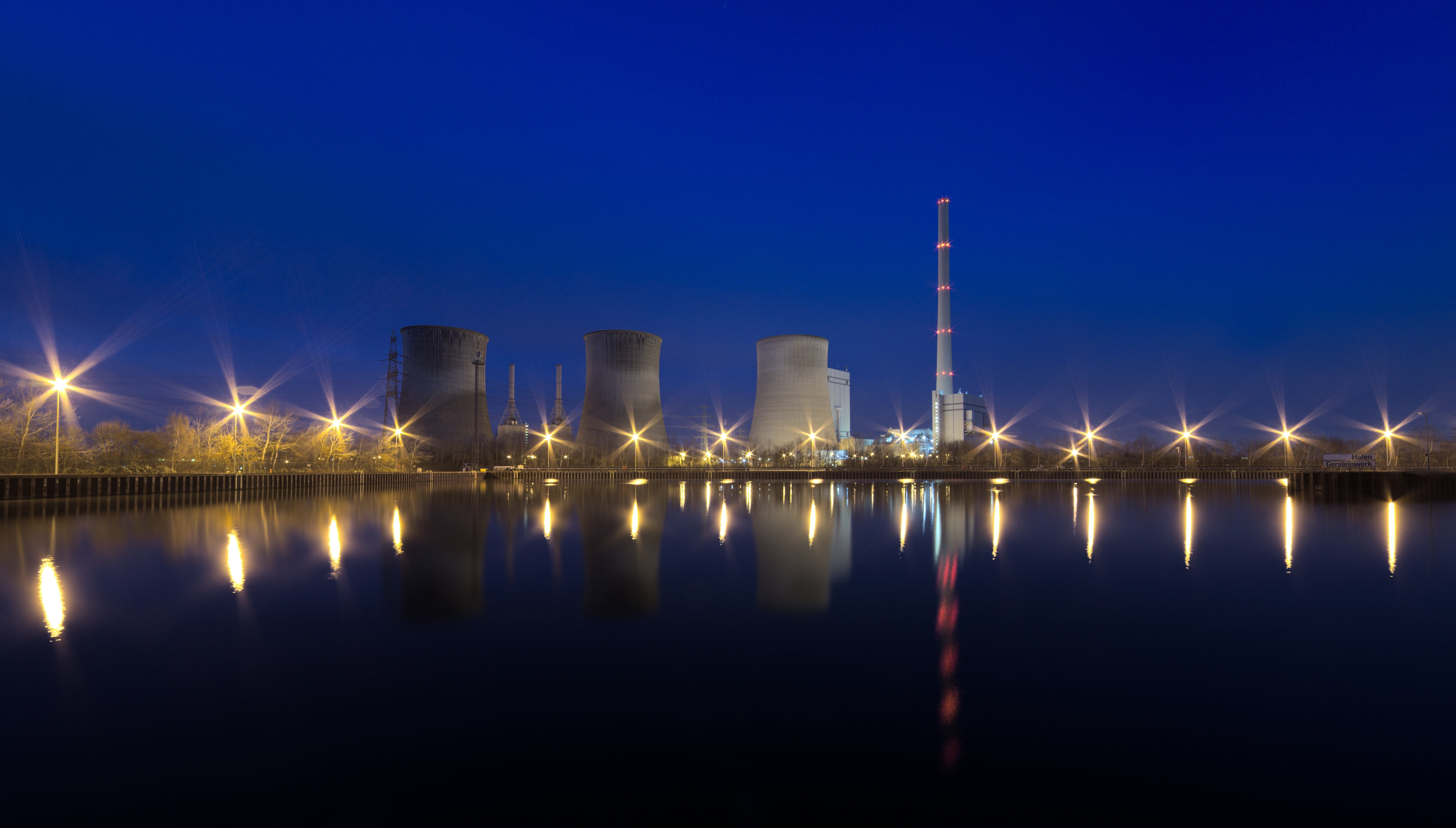 white, current, pollution, north rhine westphalia, power station, built structure, smoke stack, sky, outdoors, environment, architecture, chemical plant, HD Wallpaper
