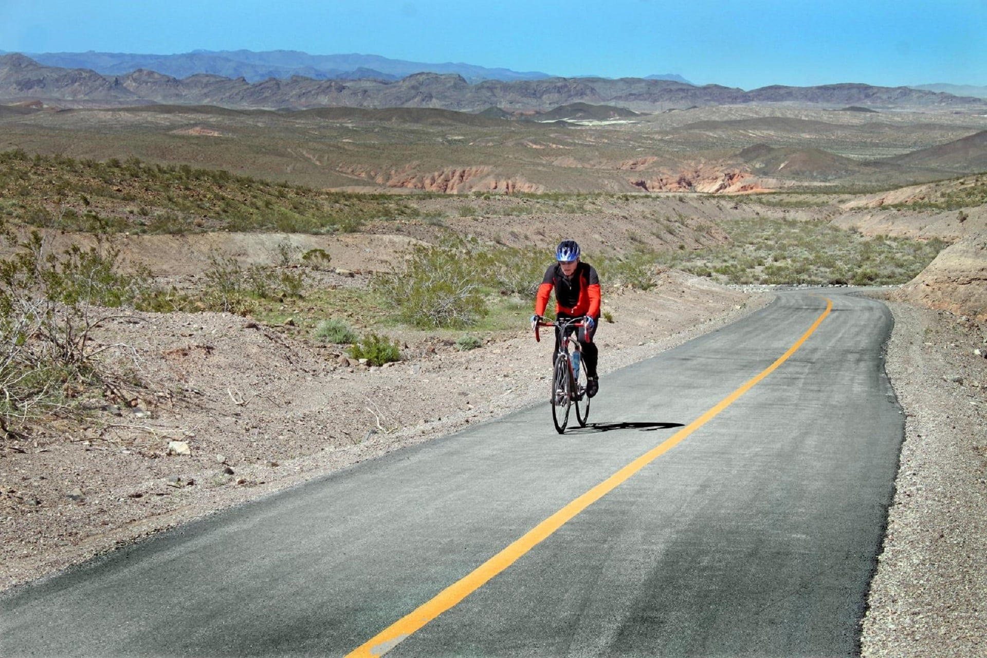 fun, activity, cyclist, lake mead, scenic, mode of transportation, desert, bicycle, 1080P, bike riding, vista, rocks, motion, fitness, cycling, sign, landscape, HD Wallpaper