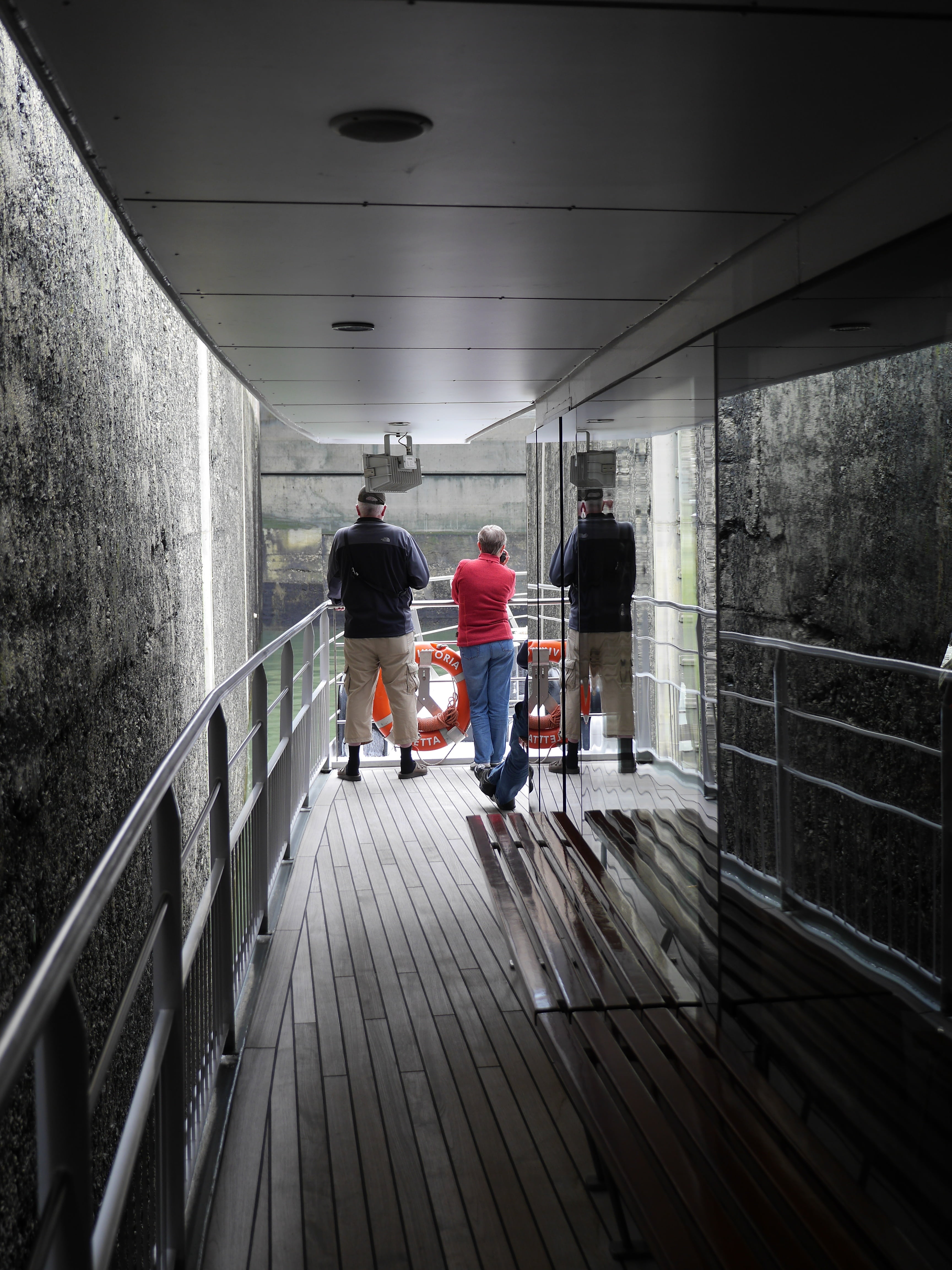 river cruise, karparten, men, südkarparten, adult, djerdap1, gateway, railing, derdap1, europe, day, two stage lock, rear view, dam, leisure activity, danube, Phone HD Wallpaper