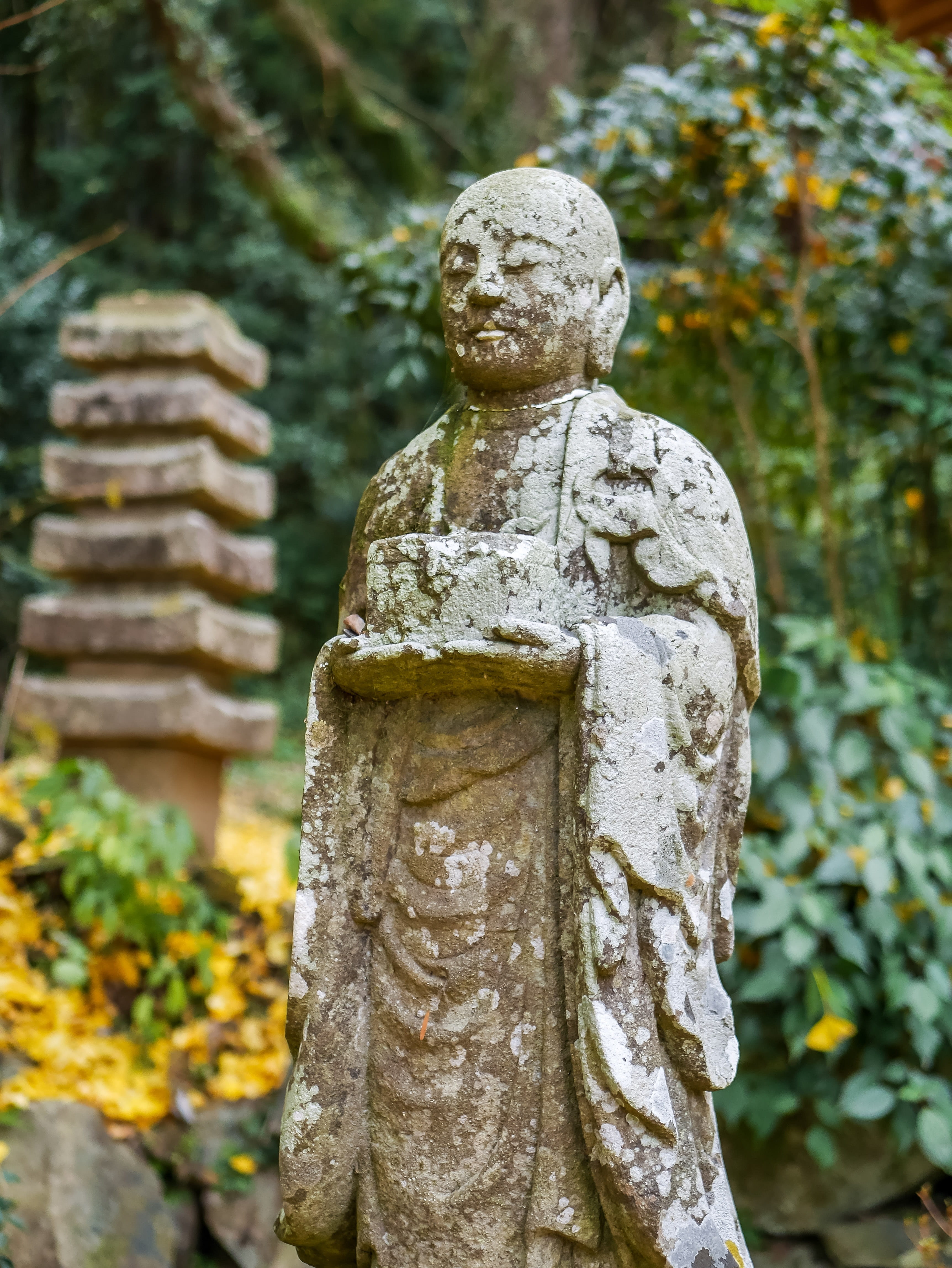 4K, human representation, kumamoto, belief, art and craft, tree, craft, solid, spirituality, outdoors, creativity, close-up, day, religion, buddha, representation, Phone HD Wallpaper
