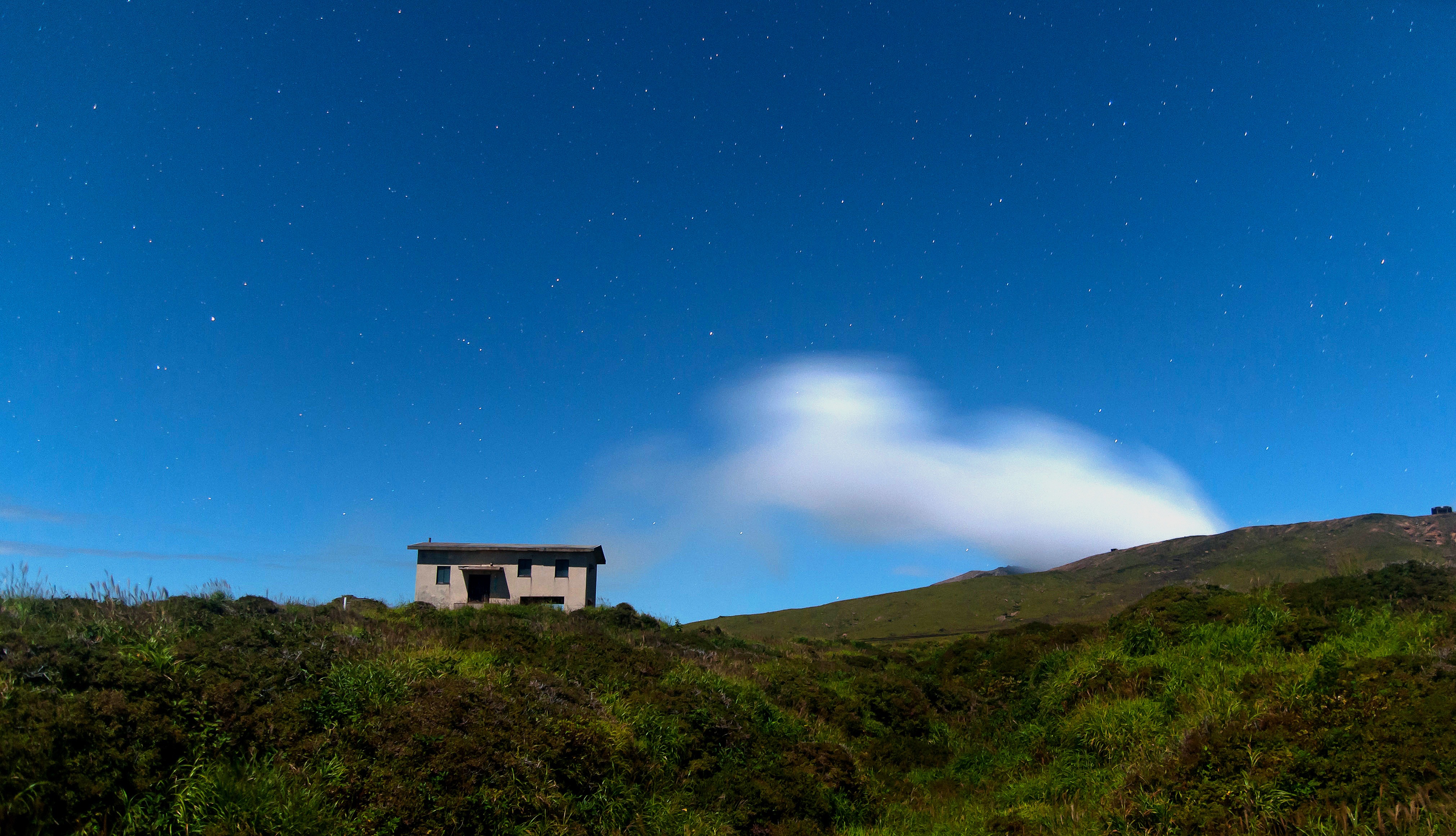 blue, plant, building exterior, landscape, architecture, kumamoto, cloud - sky, scenics - nature, no people, star, travel destinations, 4K, japan, aso, HD Wallpaper
