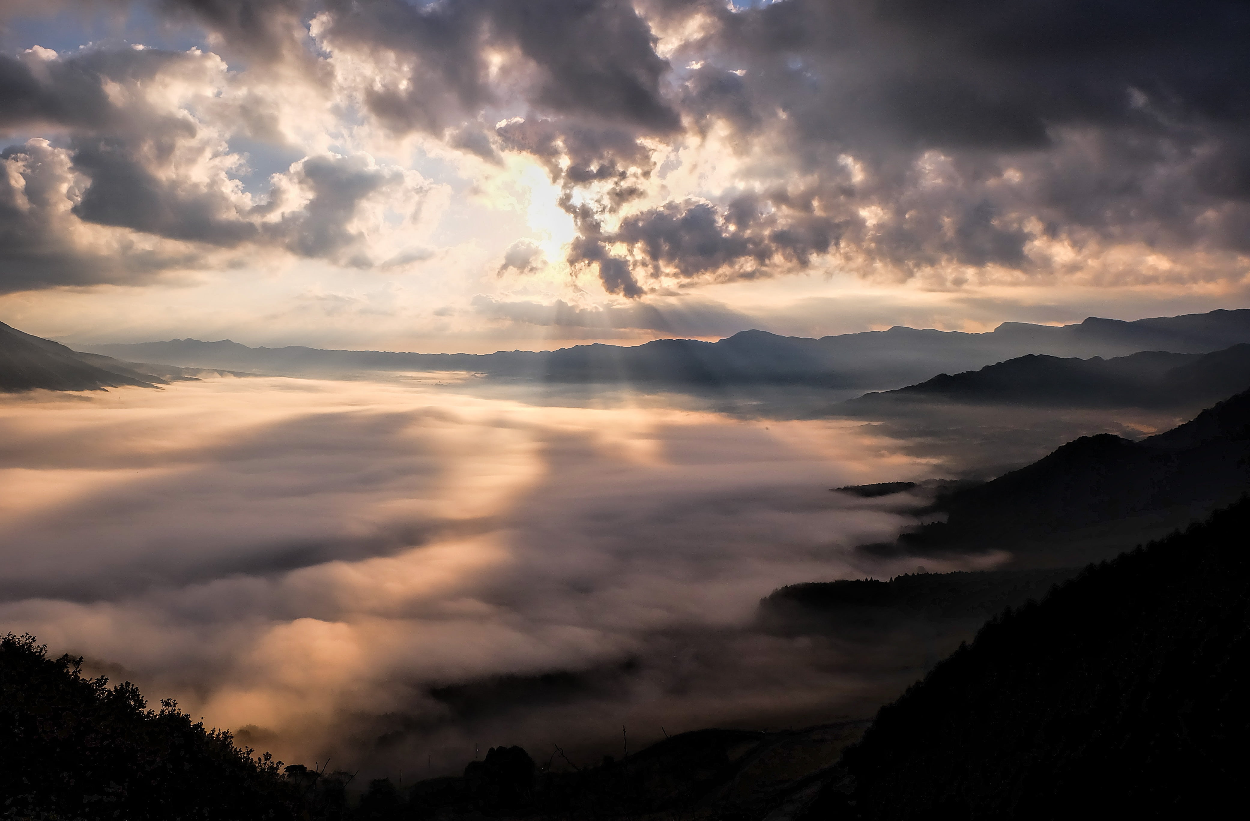 cloudy, nature, non-urban scene, cloudscape, tranquility, asahi, aso, japan, silhouette, landscape, sea of clouds, sea, photography, outdoors, environment, HD Wallpaper