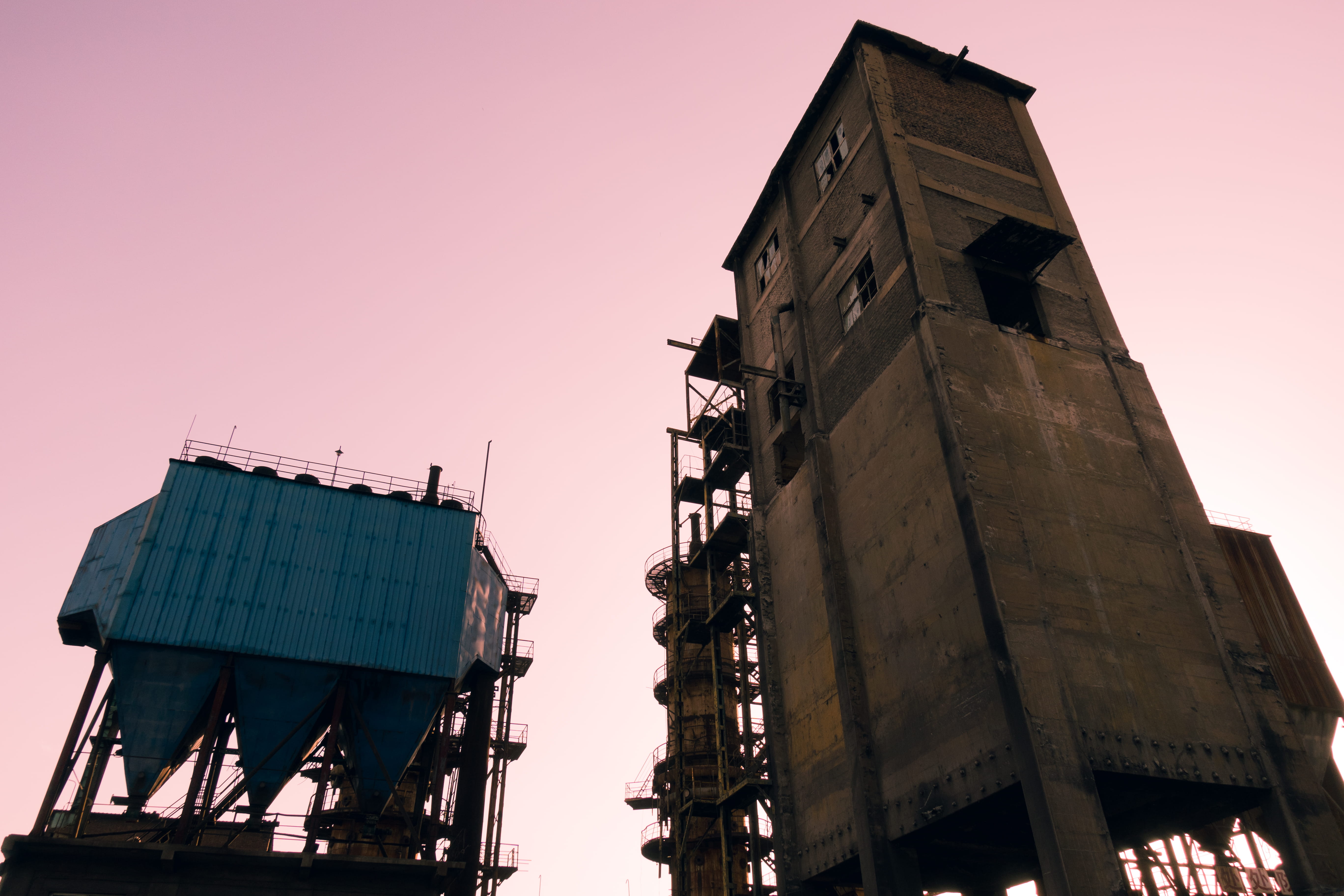 business, concrete, built structure, flare, architecture, water tower, construction crane, city, light, scaffolding, building, brewery, billboard, power plant, HD Wallpaper