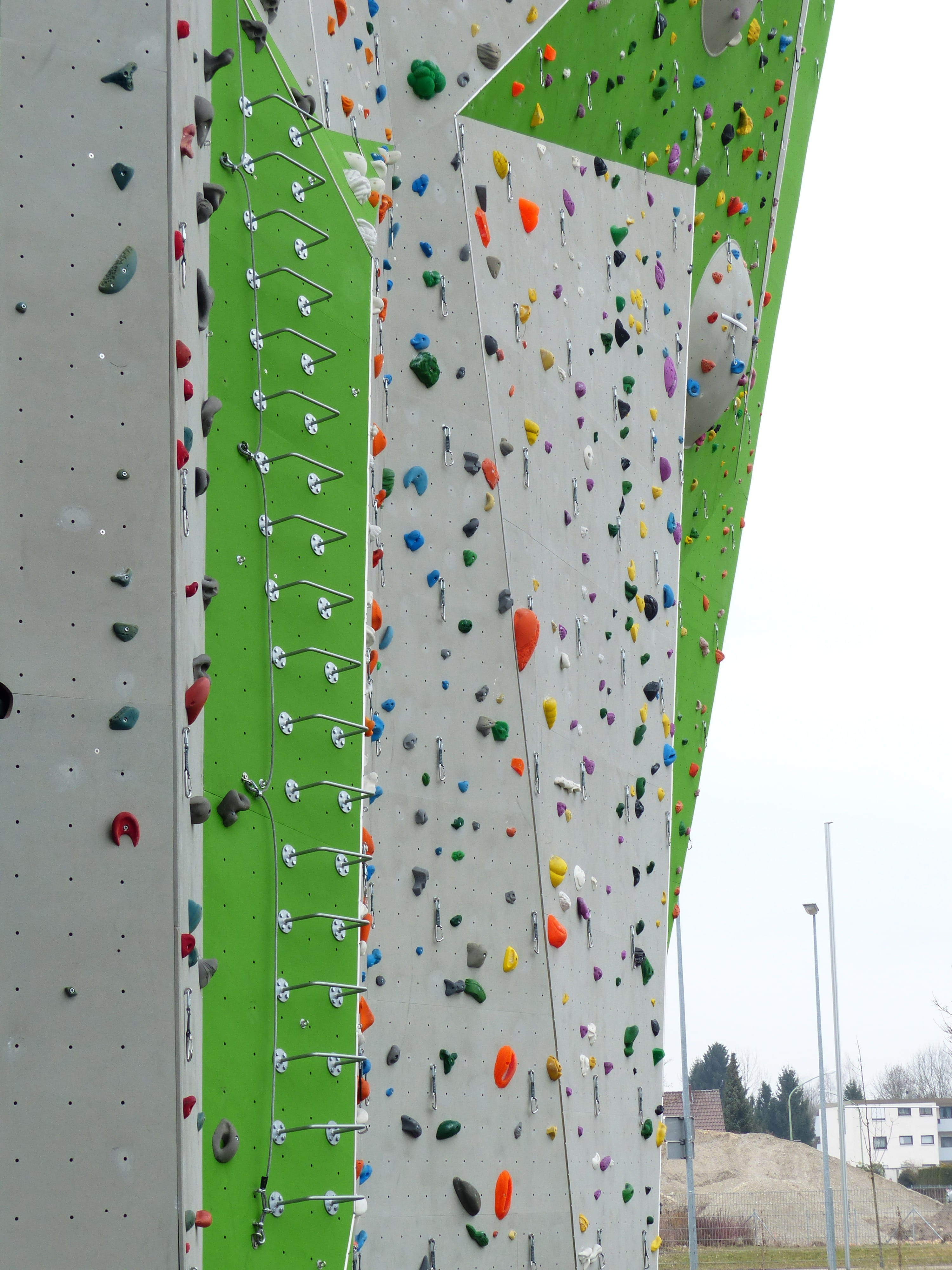 built structure, effort, sky, climbing routes, strength, outdoor, sport, healthy lifestyle, architecture, 4K, extreme sports, artificial climbing wall, Phone HD Wallpaper
