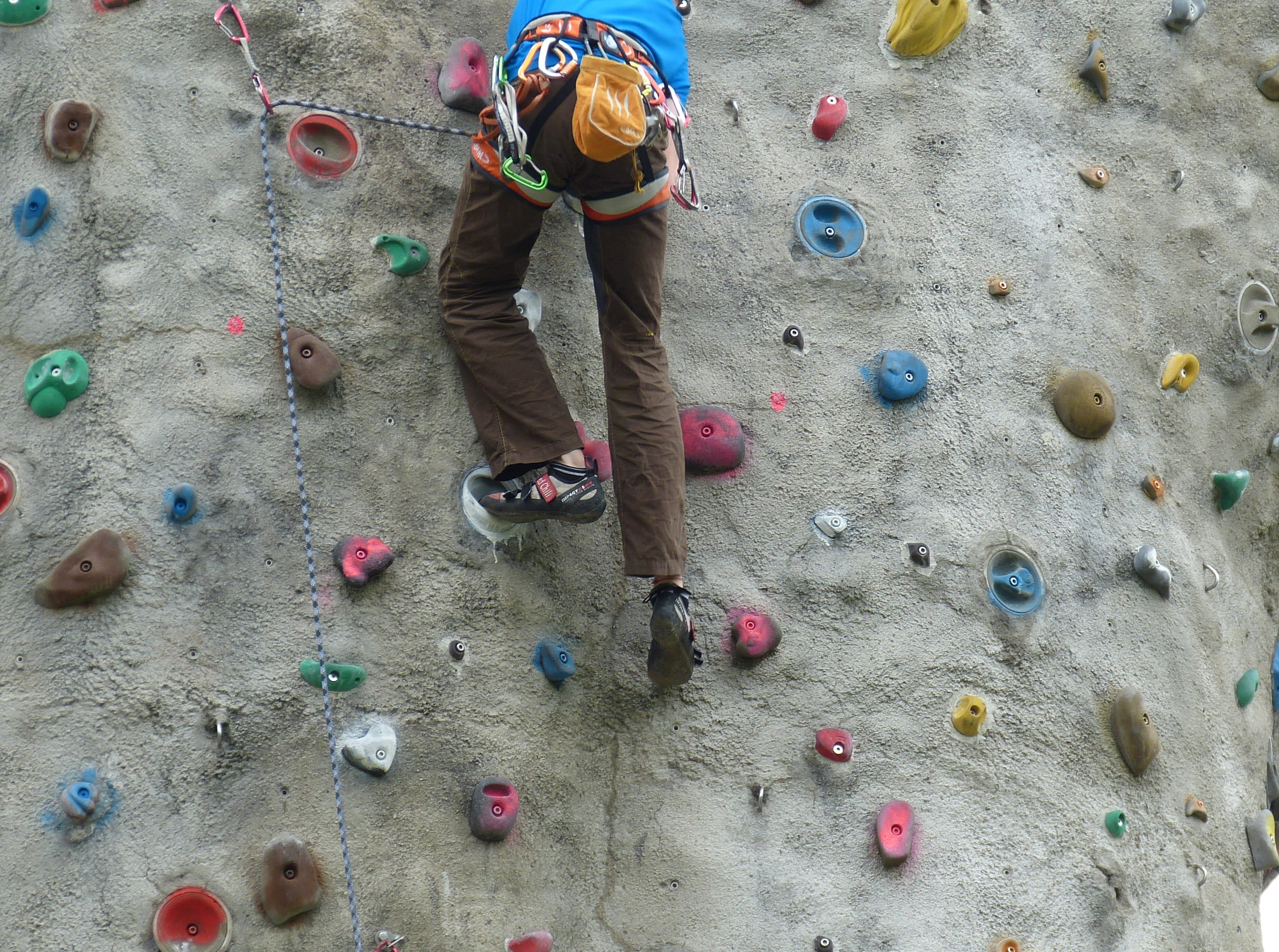shoes, challenge, courageous, effort, hiking, person, hook, wall, full length, child, rear view, extreme sports, lifestyles, protective clothing, training, HD Wallpaper
