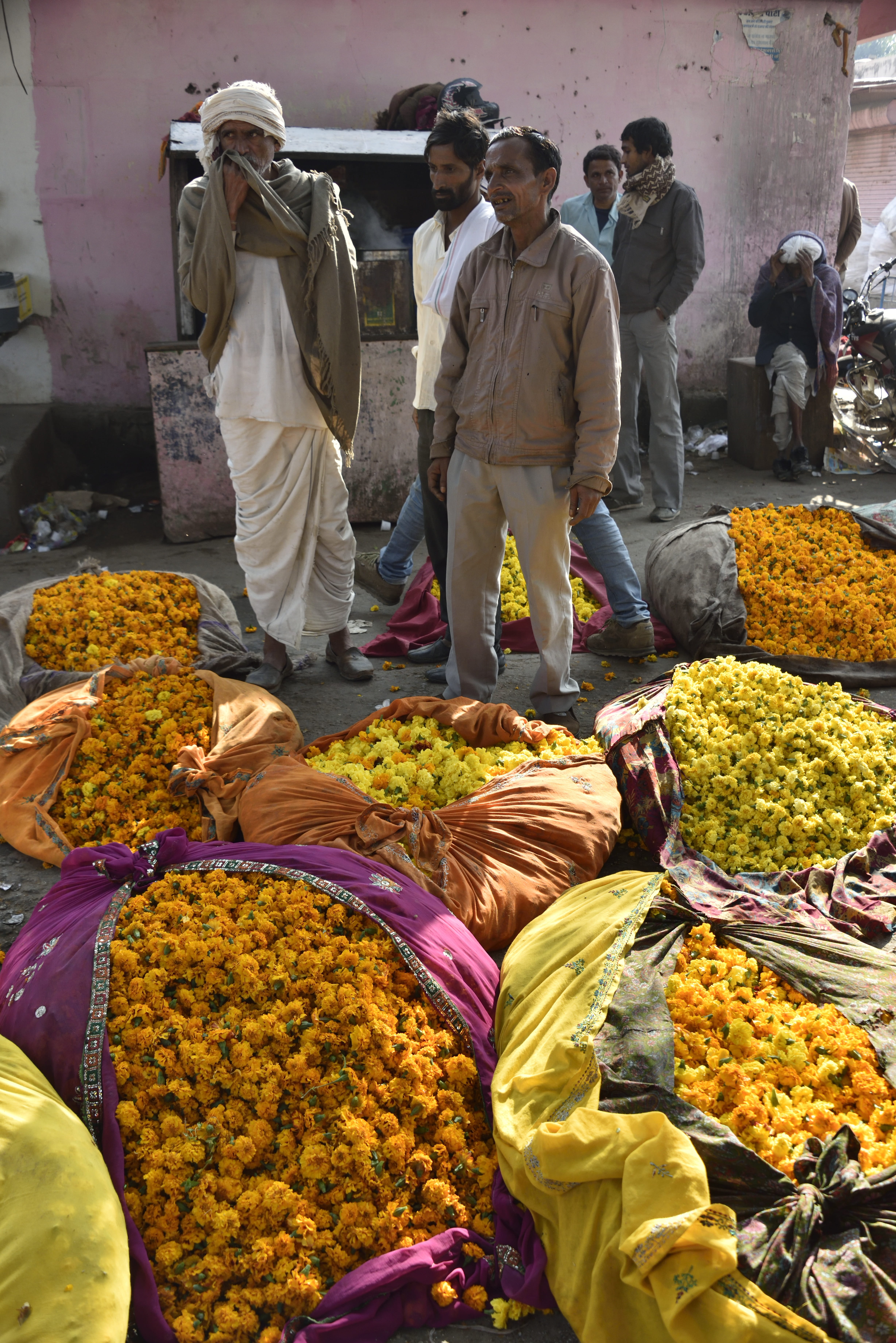 display, belief, street, cultures, selling, market Stall, flower, street Market, real people, colors, men, bazaar, women, group of people, Market, outdoors, Phone HD Wallpaper