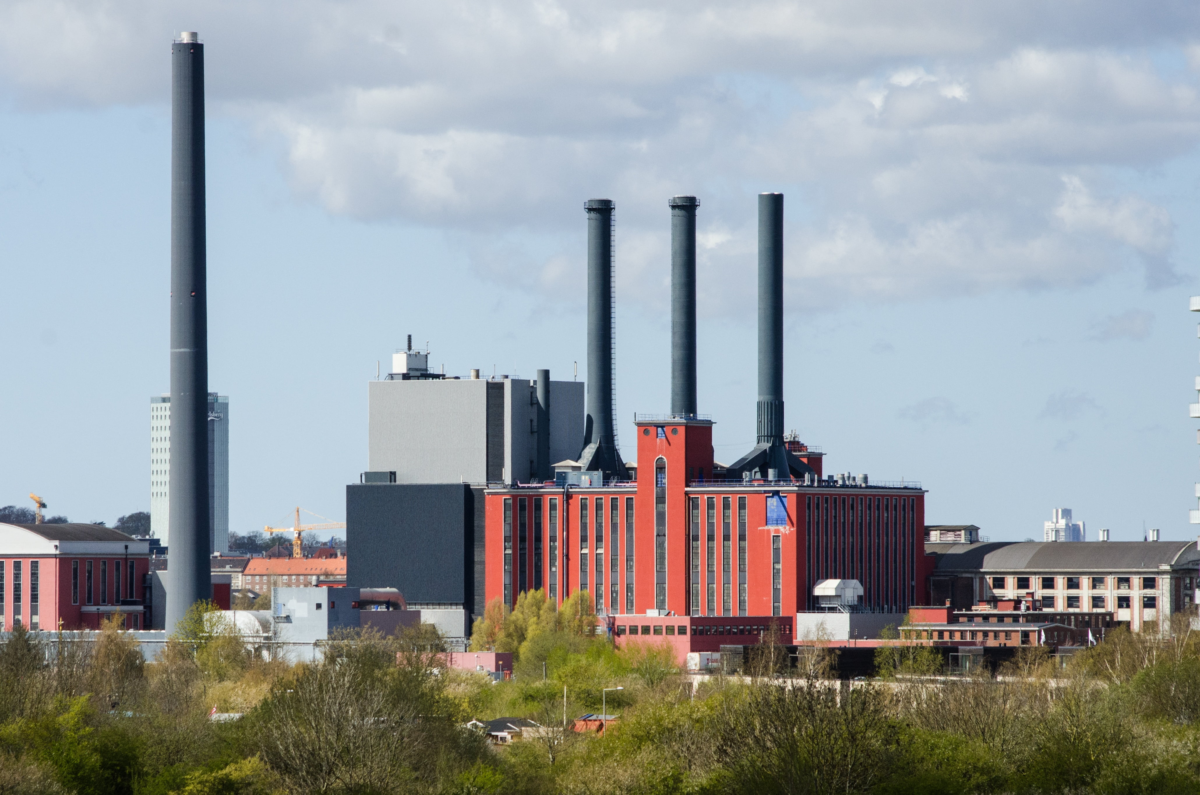 smoke stack, plant, nature, cloud - sky, outdoors, industrial, architecture, red, station, pipe, smoke - physical structure, business, environment, air pollution, HD Wallpaper