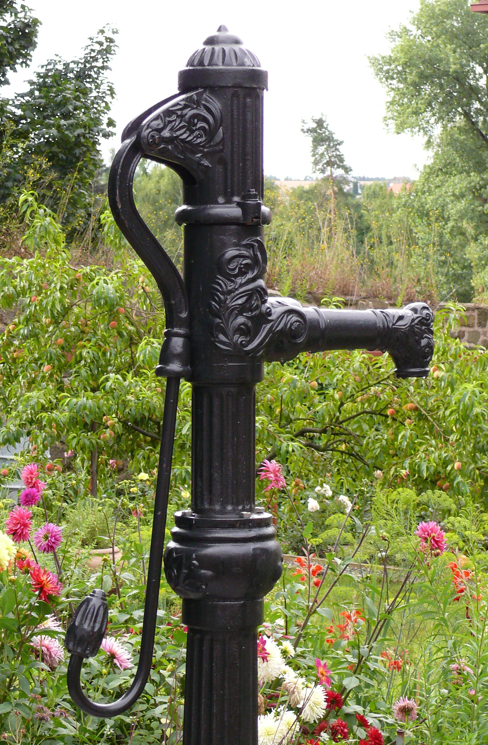 tube well, no people, spring, day, hand pump, field, plant, garden, representation, architecture, water-pump, obsolete, flowering plant, traditional, metal, Phone HD Wallpaper