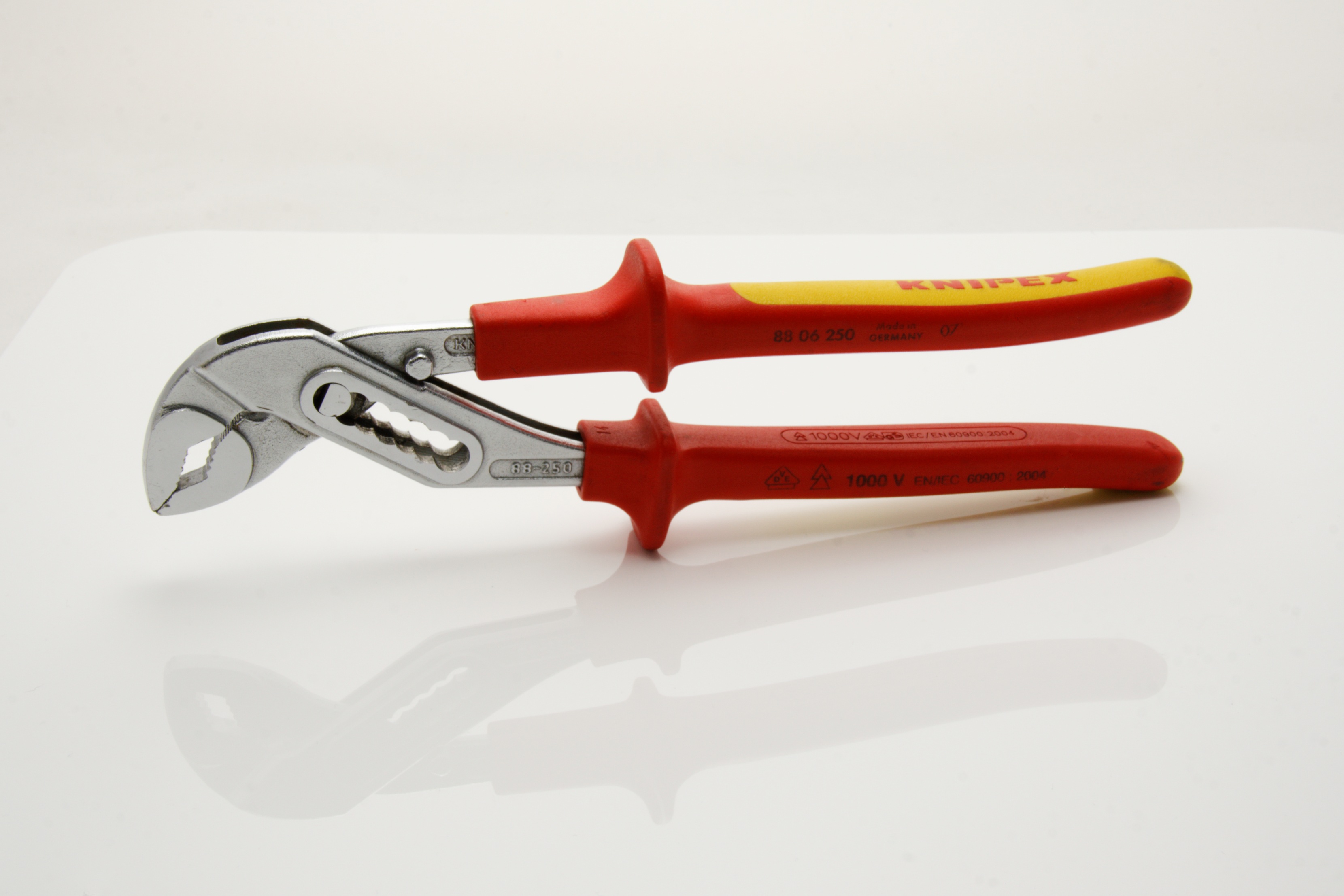 close-up, metal, cut out, still life, hand tool, no people, tool, red, indoors, copy space, pipe wrench, work tool, diy, equipment, single object, water pump pliers, HD Wallpaper